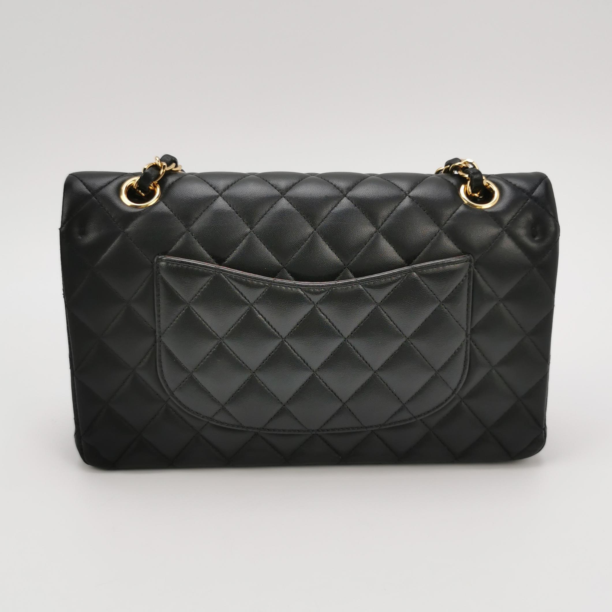 Chanel Classic Double Flap Bag Quilted Caviar Medium — photo 3 of 14