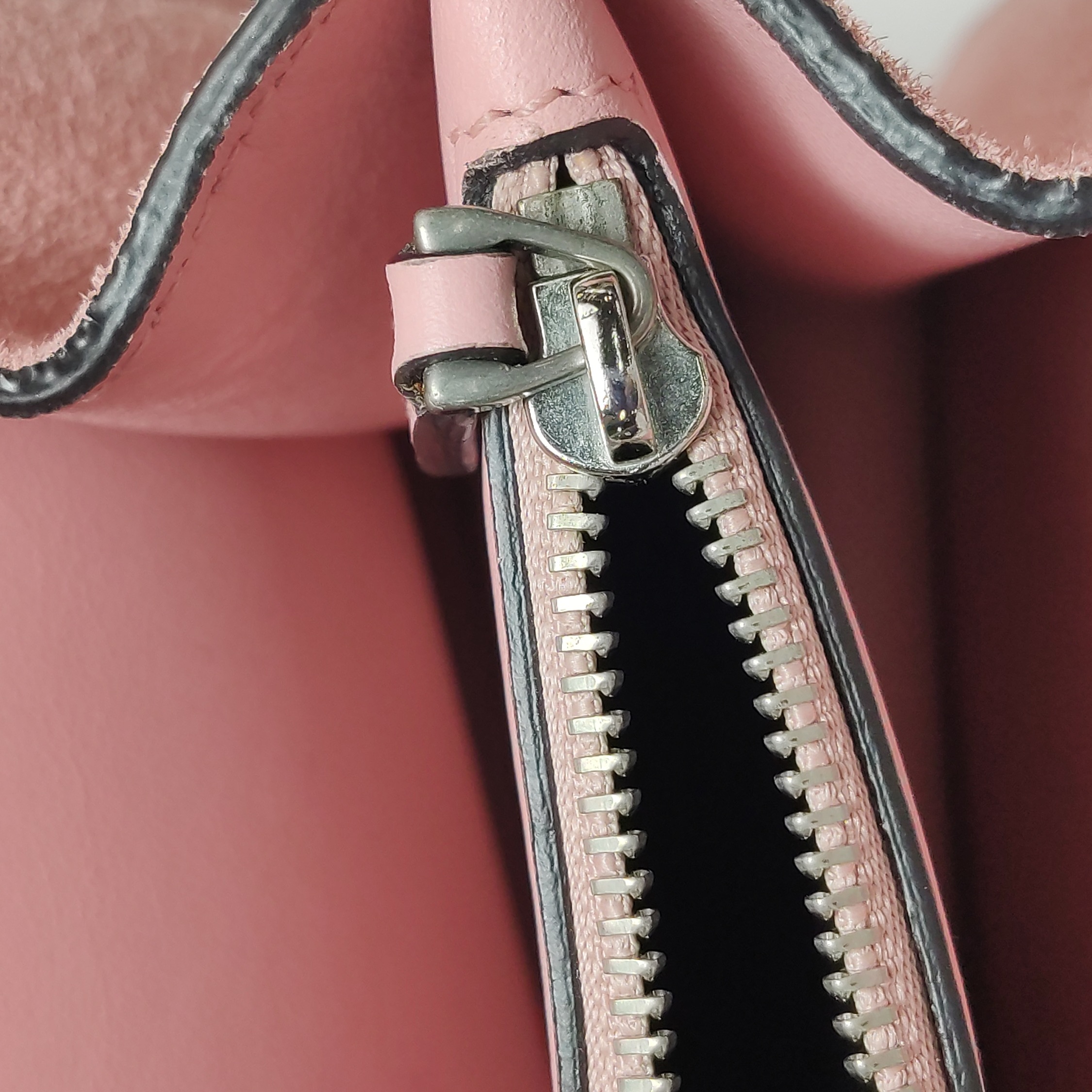 Gucci Dionysus Bag Crystal Embellished Suede Small — photo 14 of 24