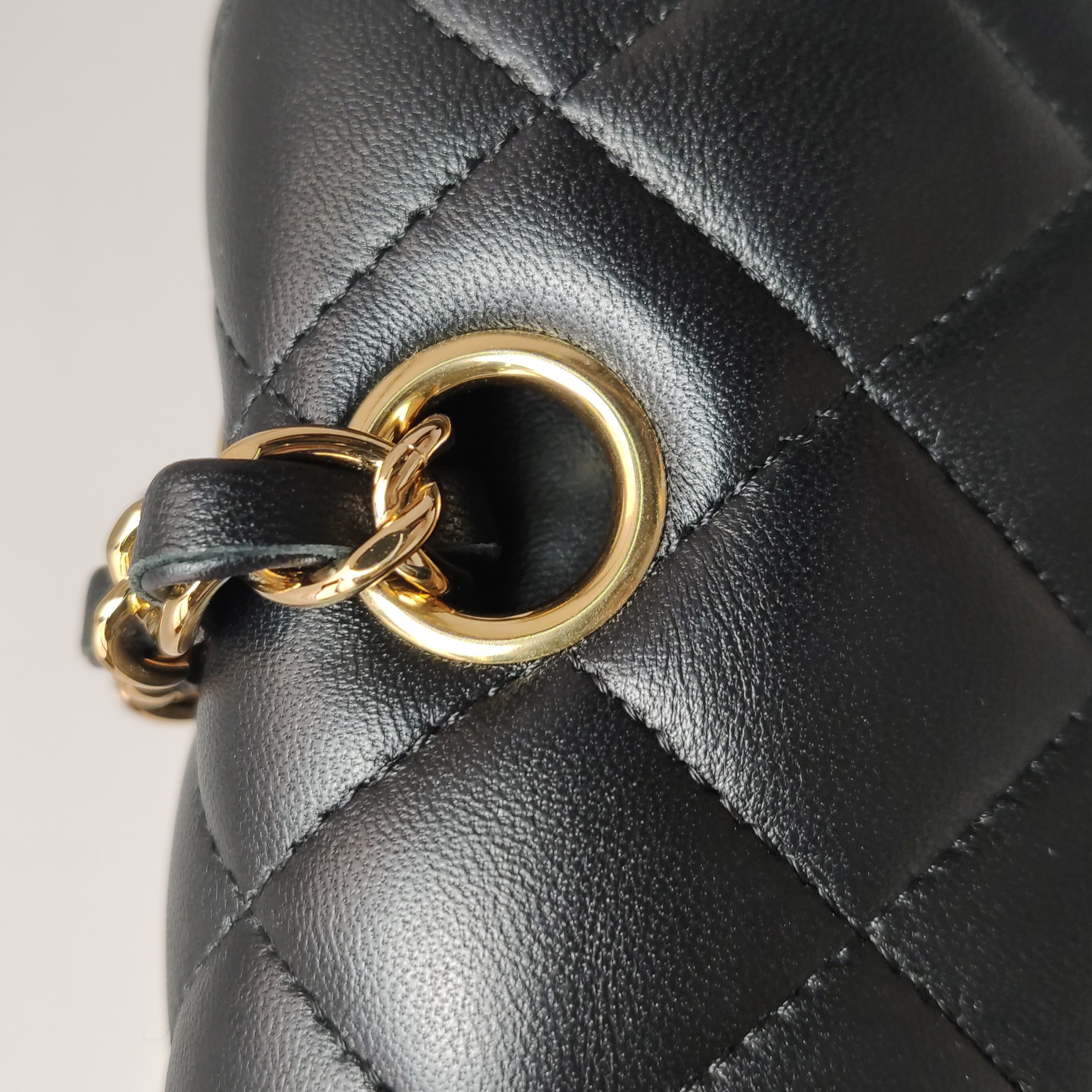 Chanel Classic Double Flap Bag Quilted Caviar Medium — photo 10 of 14
