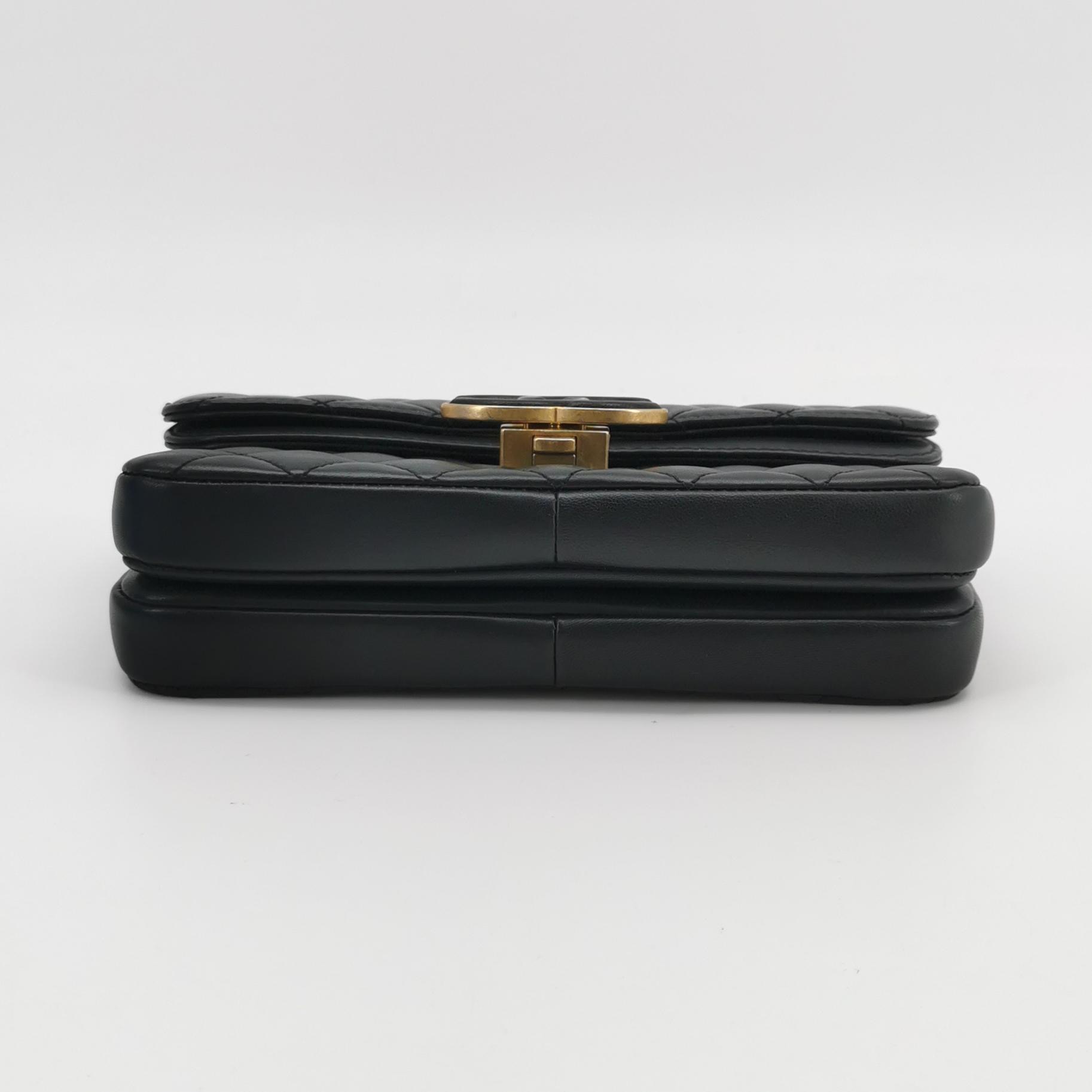 Chanel Golden Class Wallet on Chain Quilted Lambskin — photo 6 of 18