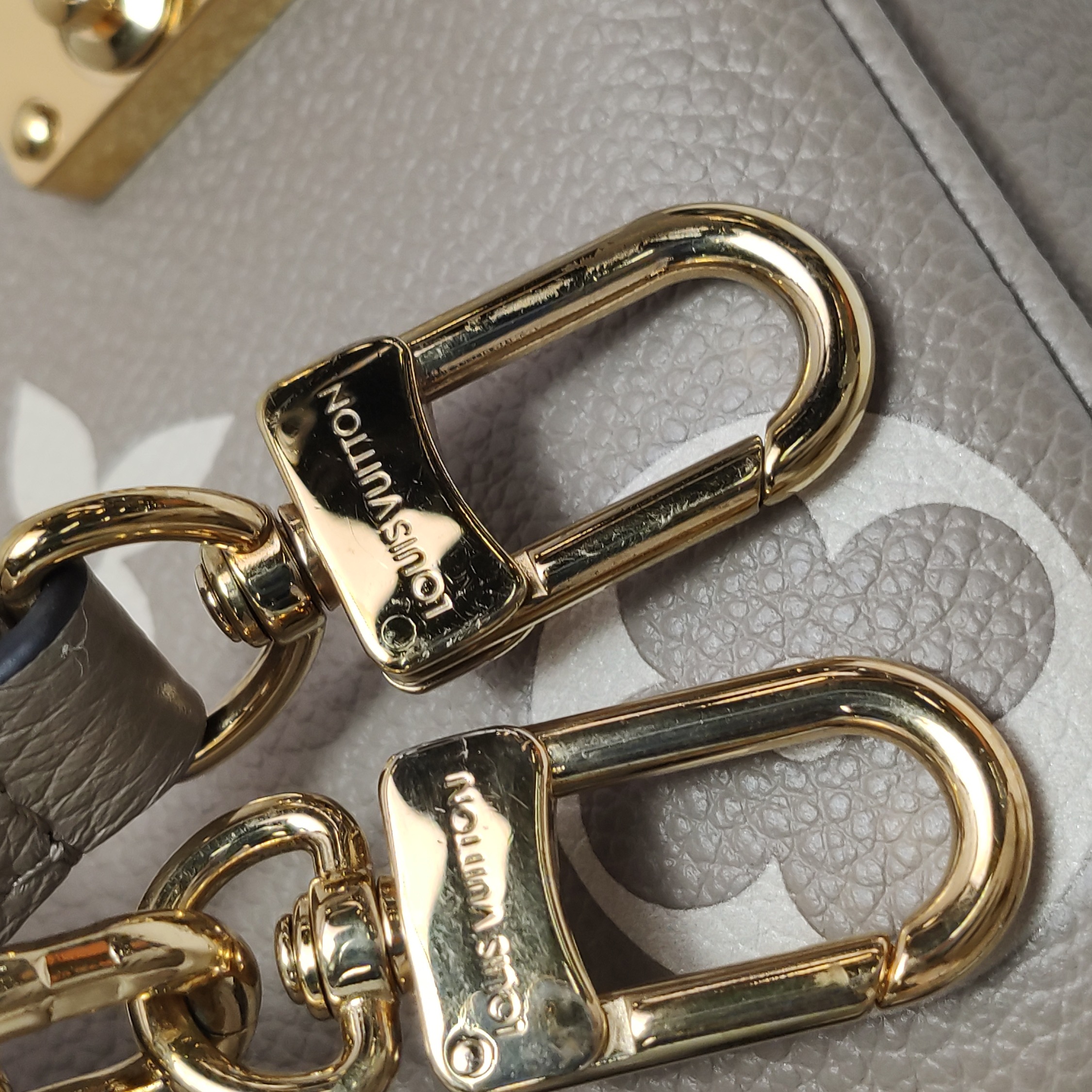 Louis Vuitton(LV) Pochette Metis Bicolor Monogram Empreinte Giant East West — photo 14 of 14