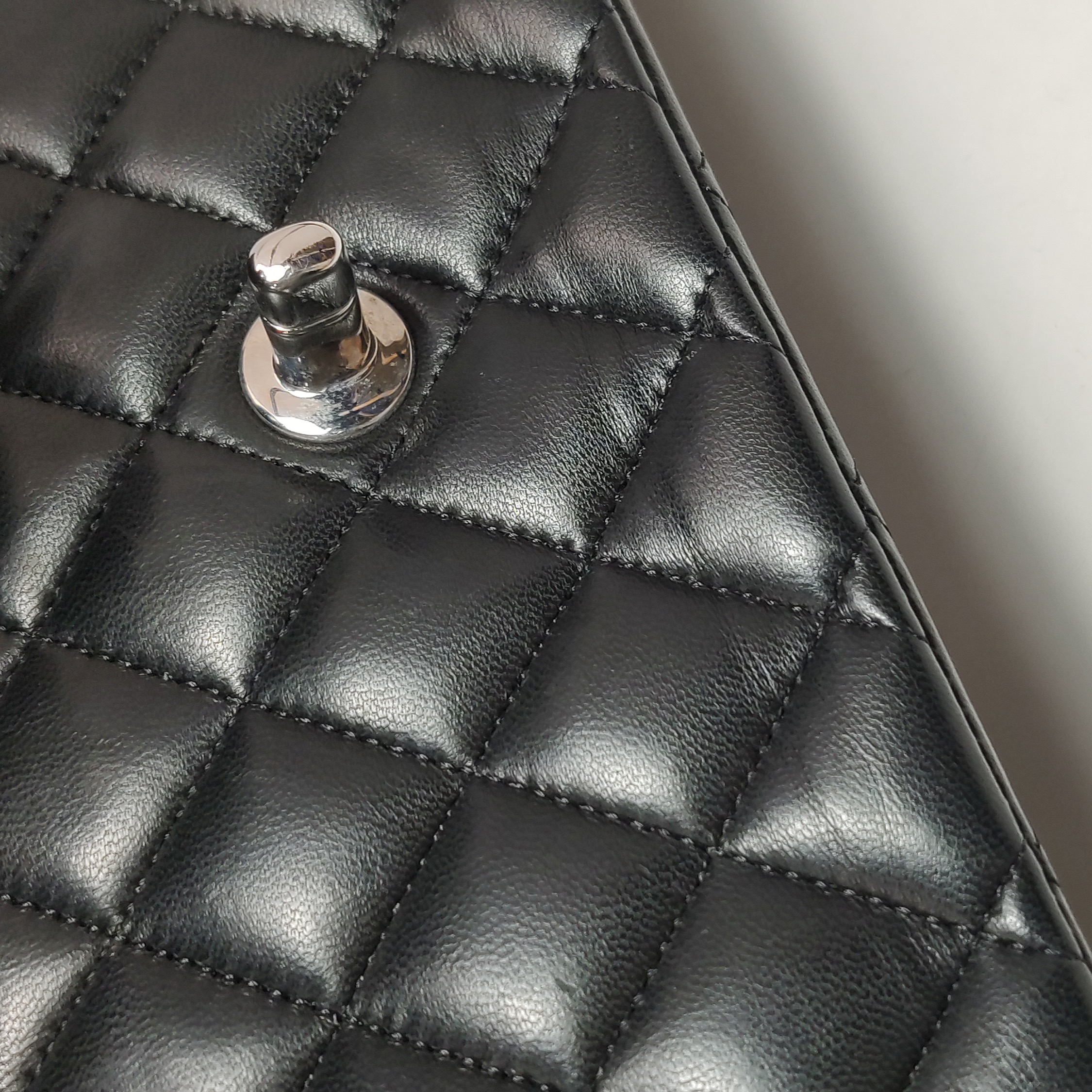 Chanel Classic Double Flap Bag Quilted Caviar Medium — photo 12 of 15