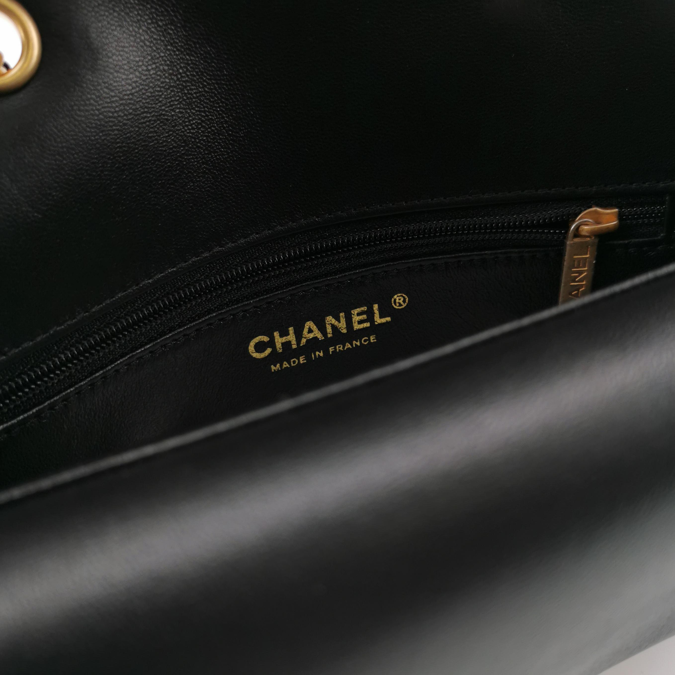 Chanel Golden Class Wallet on Chain Quilted Lambskin — photo 8 of 18
