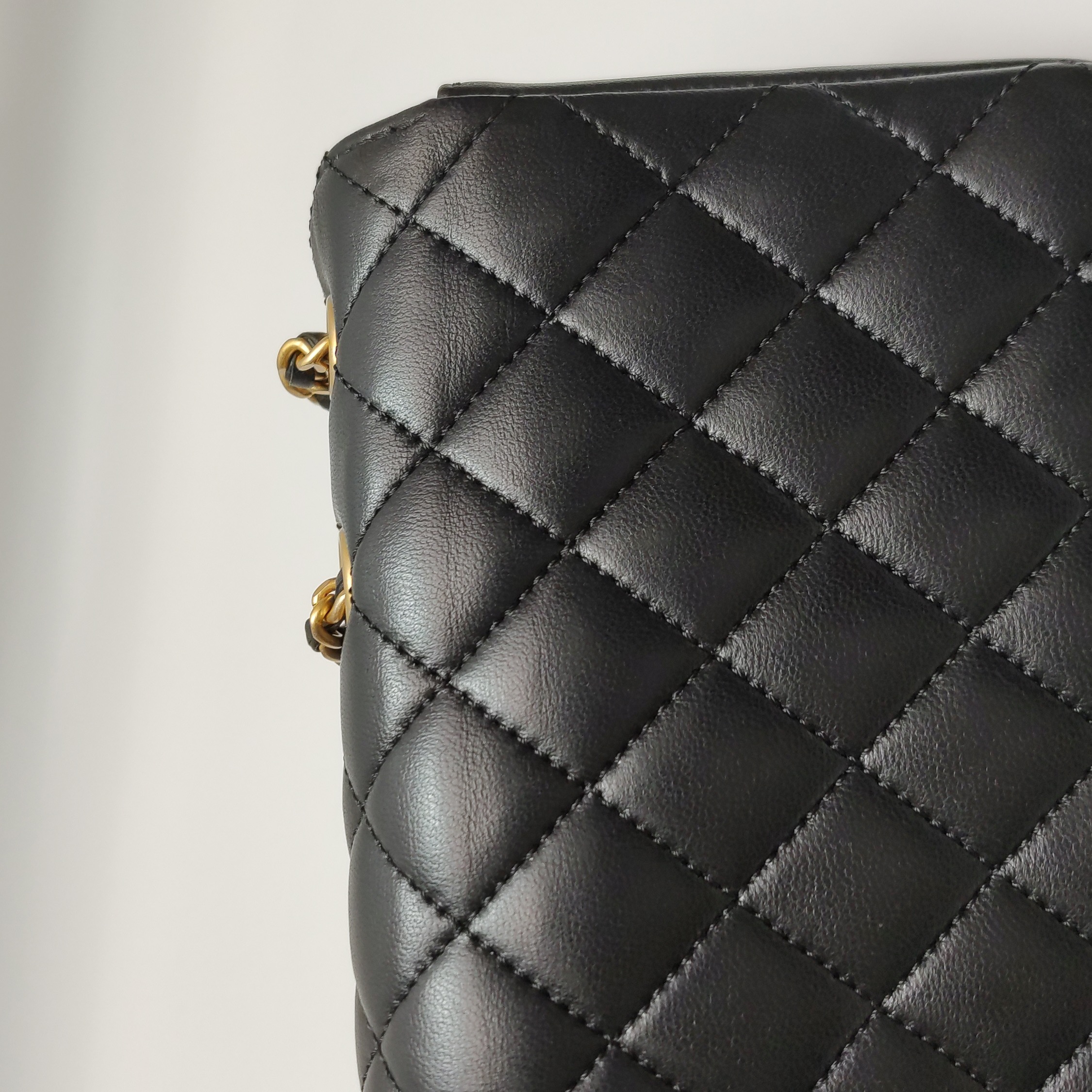 Chanel Golden Class Wallet on Chain Quilted Lambskin — photo 14 of 18