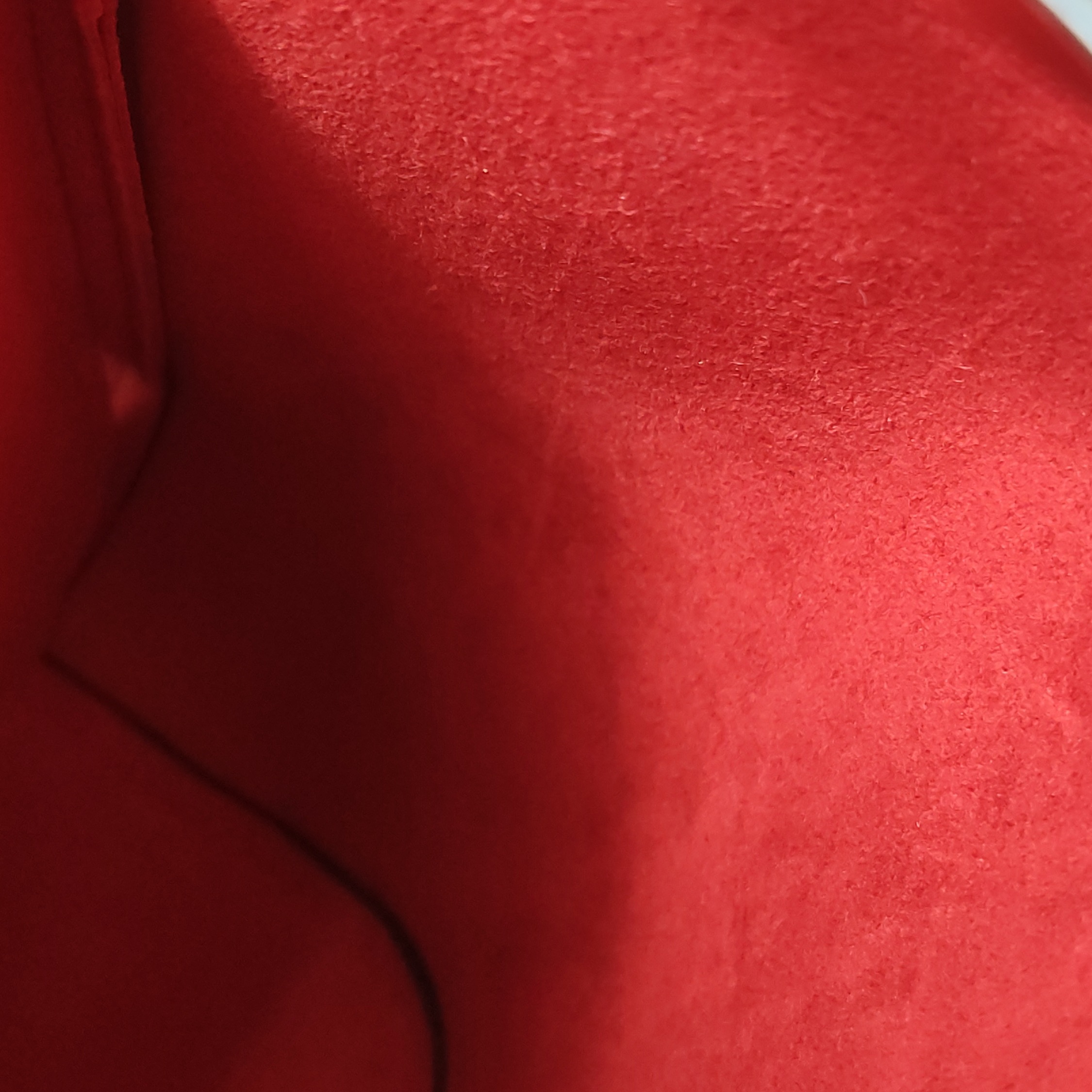 Louis Vuitton(LV) NeoNoe Handbag Epi Leather MM — photo 10 of 14