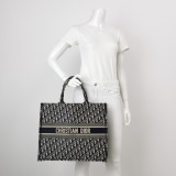 Dior Book Tote Oblique Canvas Large — thumbnail 2