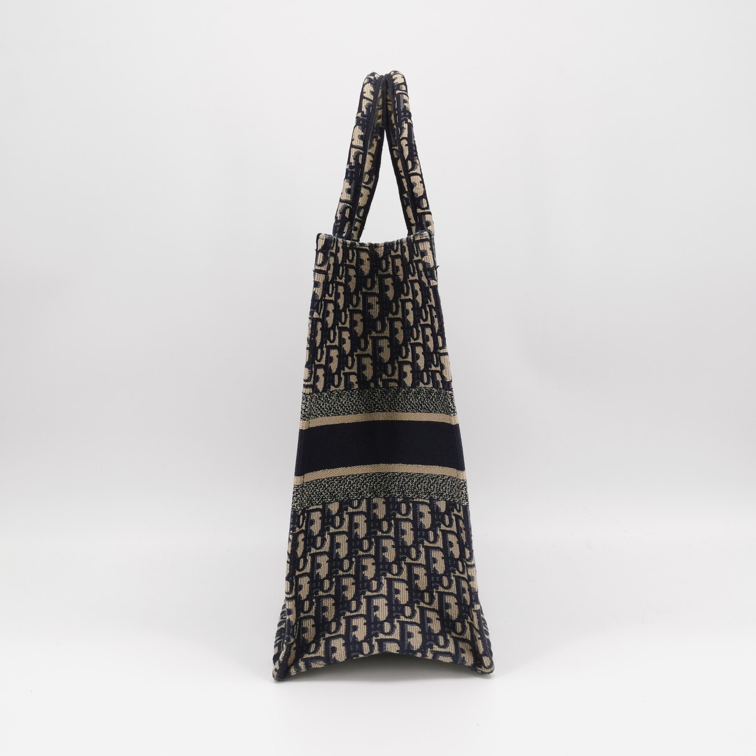Dior Book Tote Oblique Canvas Large — photo 4 of 15
