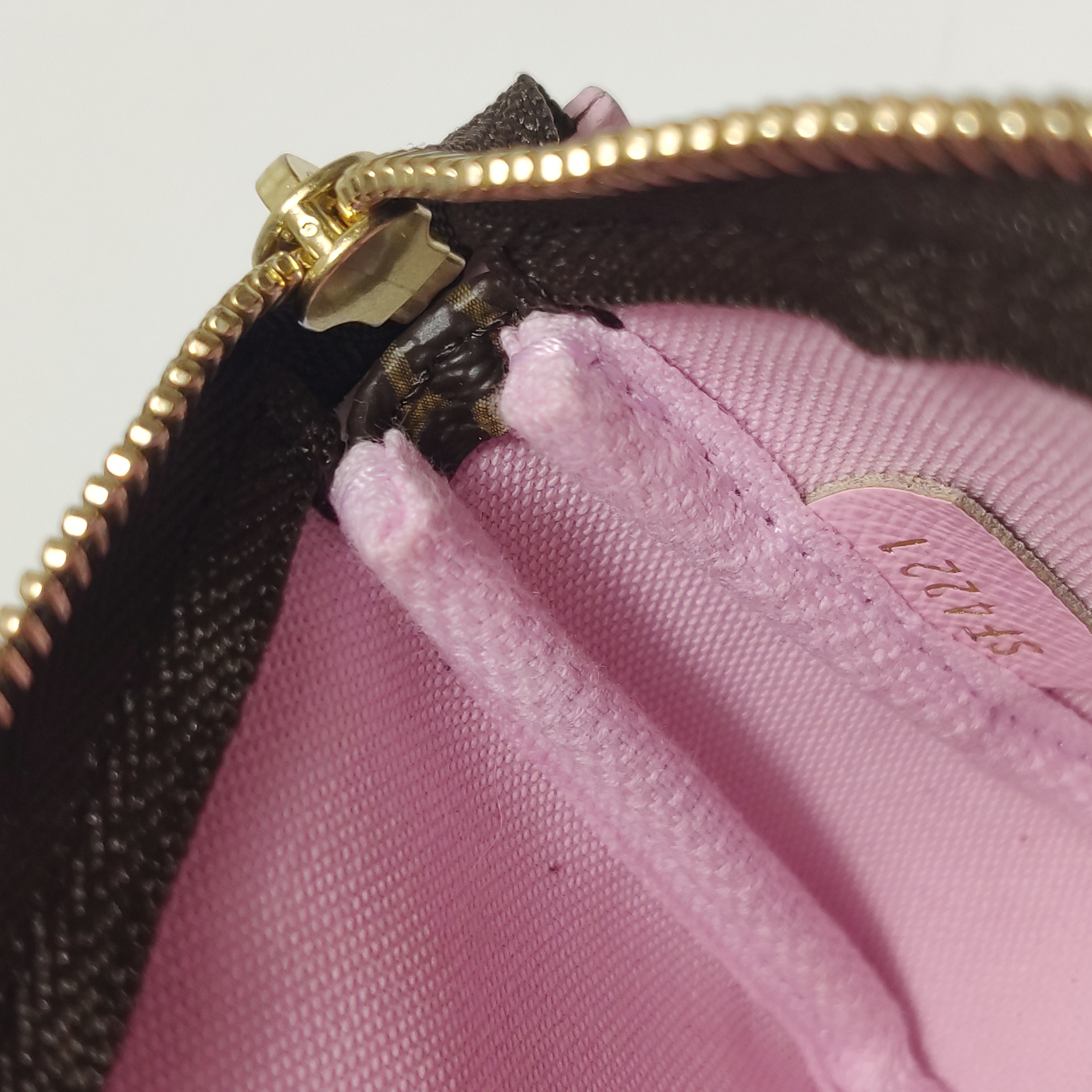 Louis Vuitton(LV) Pochette Accessoires Limited Edition Monogram Graffiti — photo 8 of 13