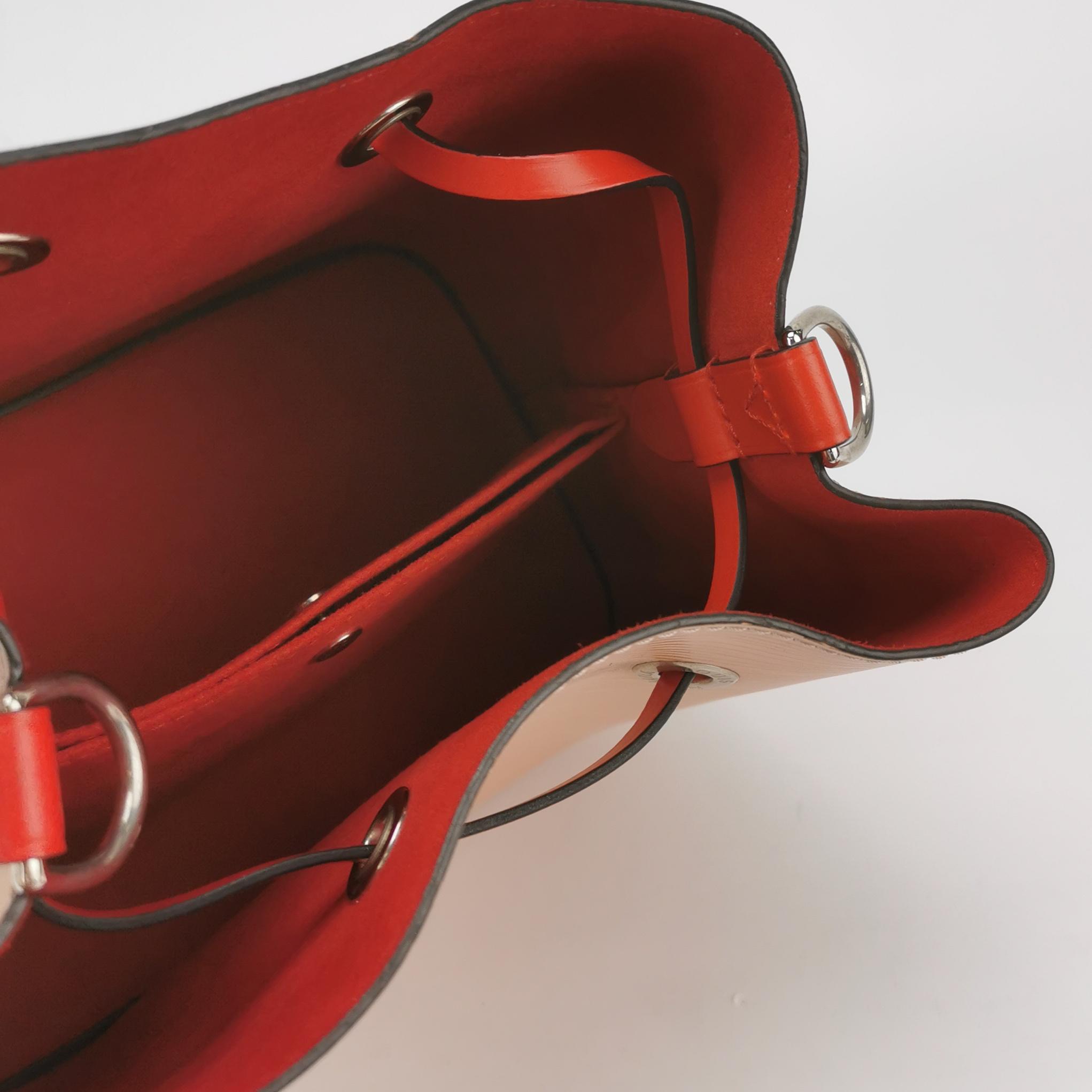 Louis Vuitton(LV) NeoNoe Handbag Epi Leather BB — photo 8 of 16