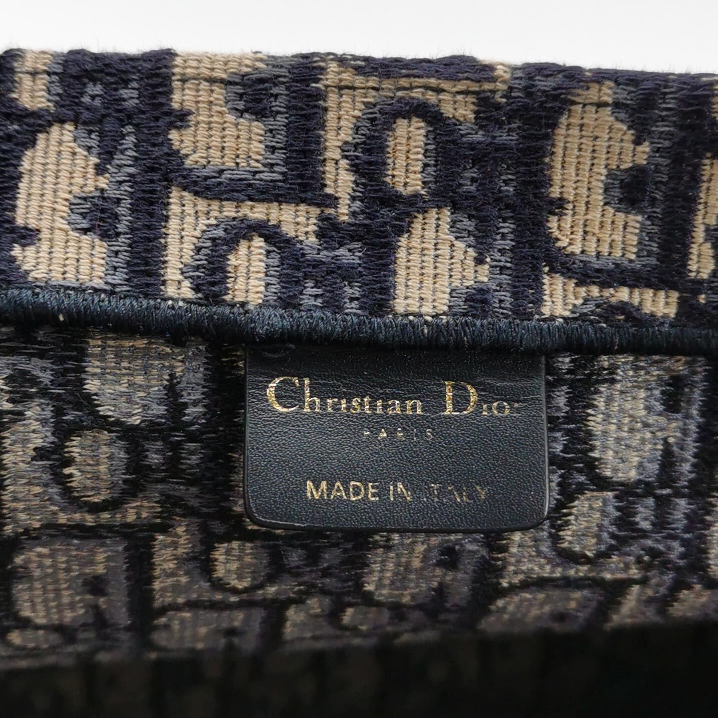 Dior Book Tote Oblique Canvas Large — photo 8 of 15