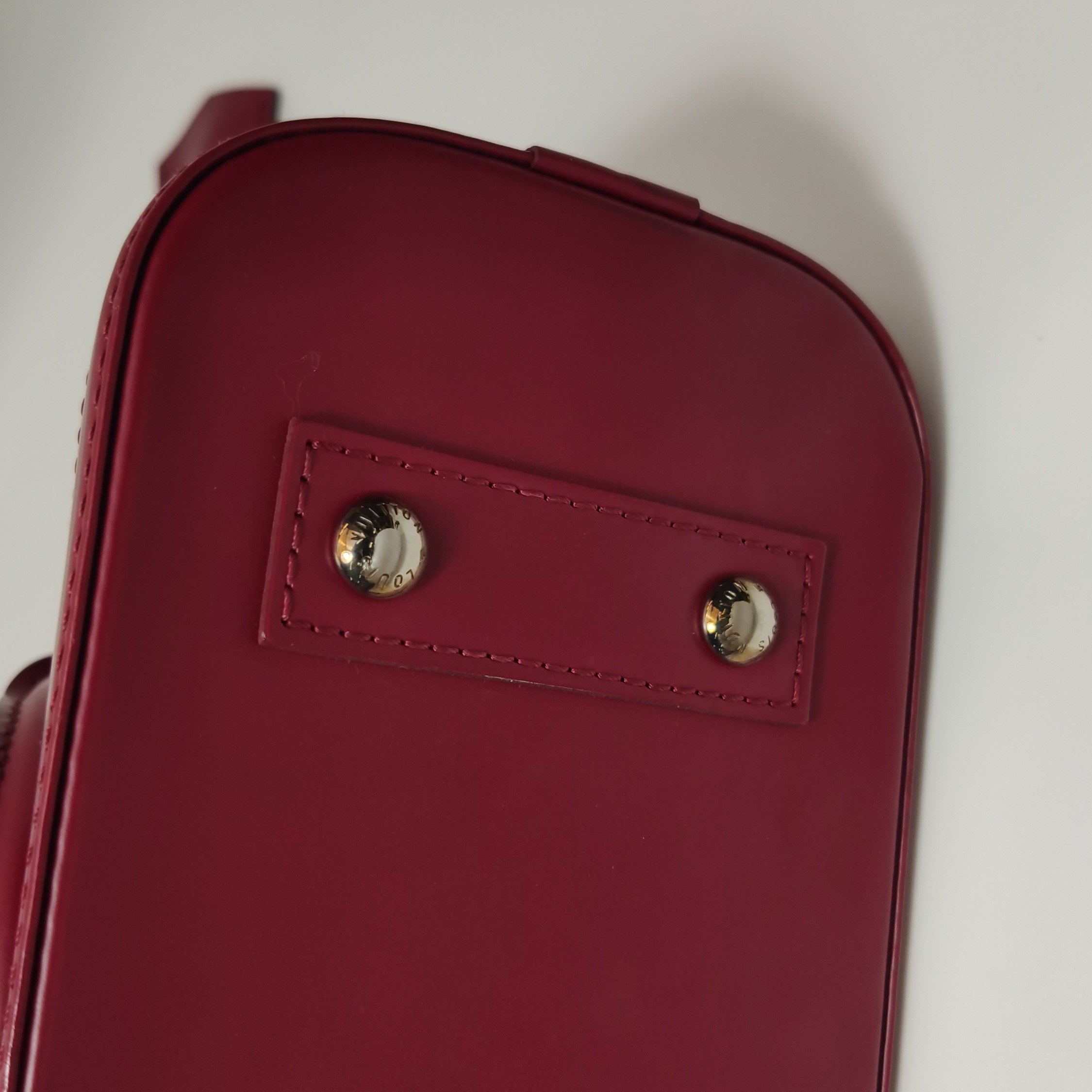 Louis Vuitton(LV) Alma Handbag Epi Leather BB — photo 13 of 25