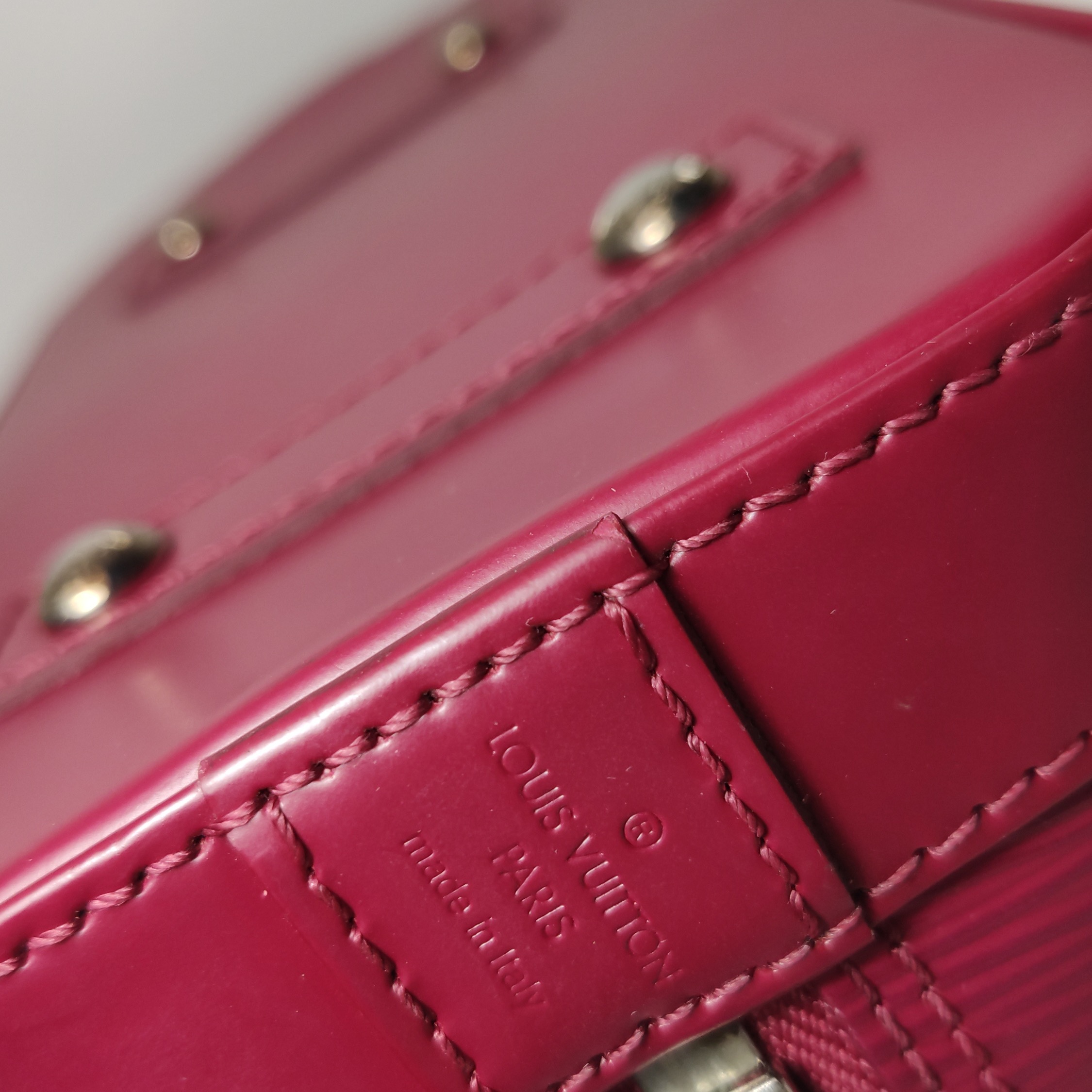 Louis Vuitton(LV) Alma Handbag Epi Leather BB — photo 14 of 25
