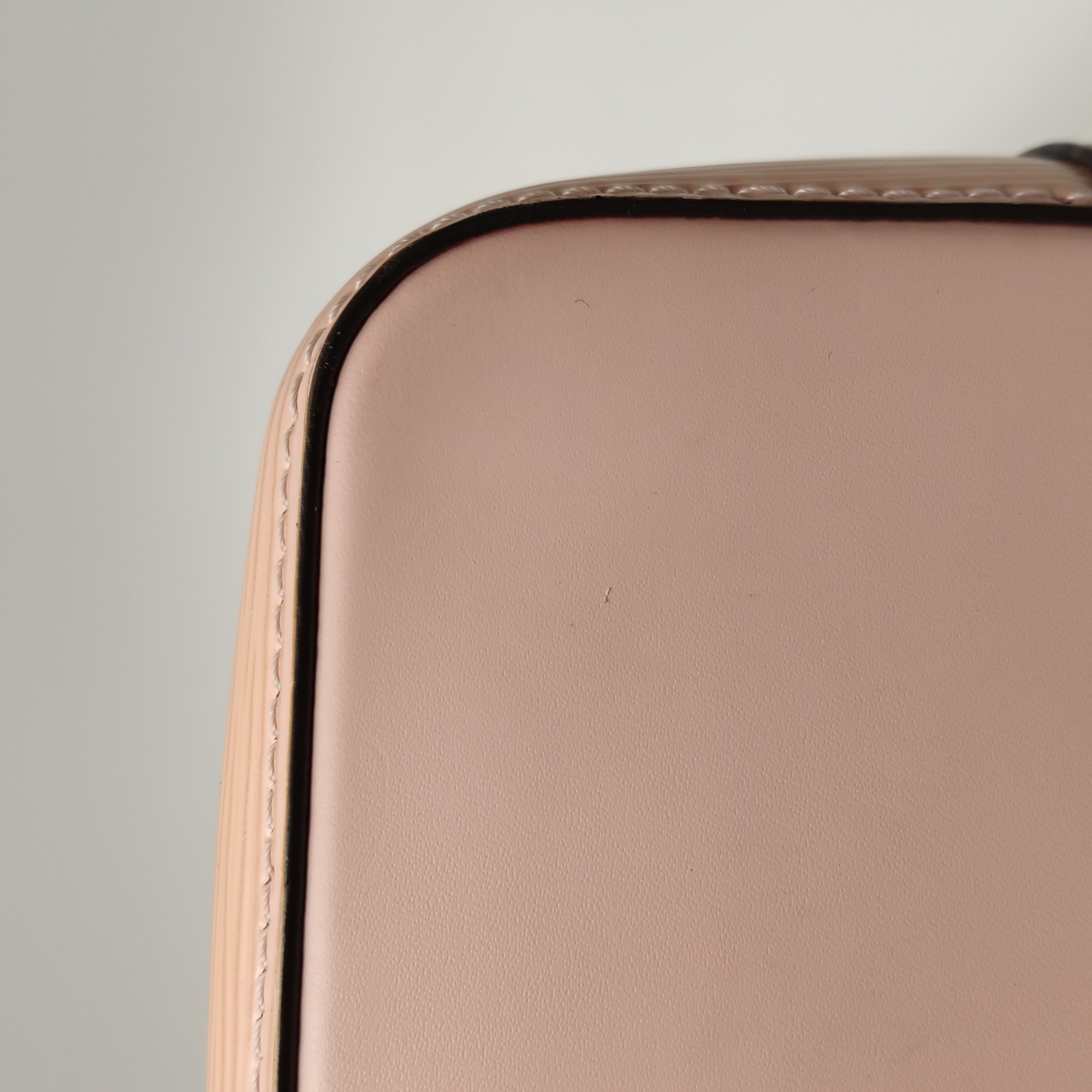 Louis Vuitton(LV) NeoNoe Handbag Epi Leather BB — photo 13 of 16