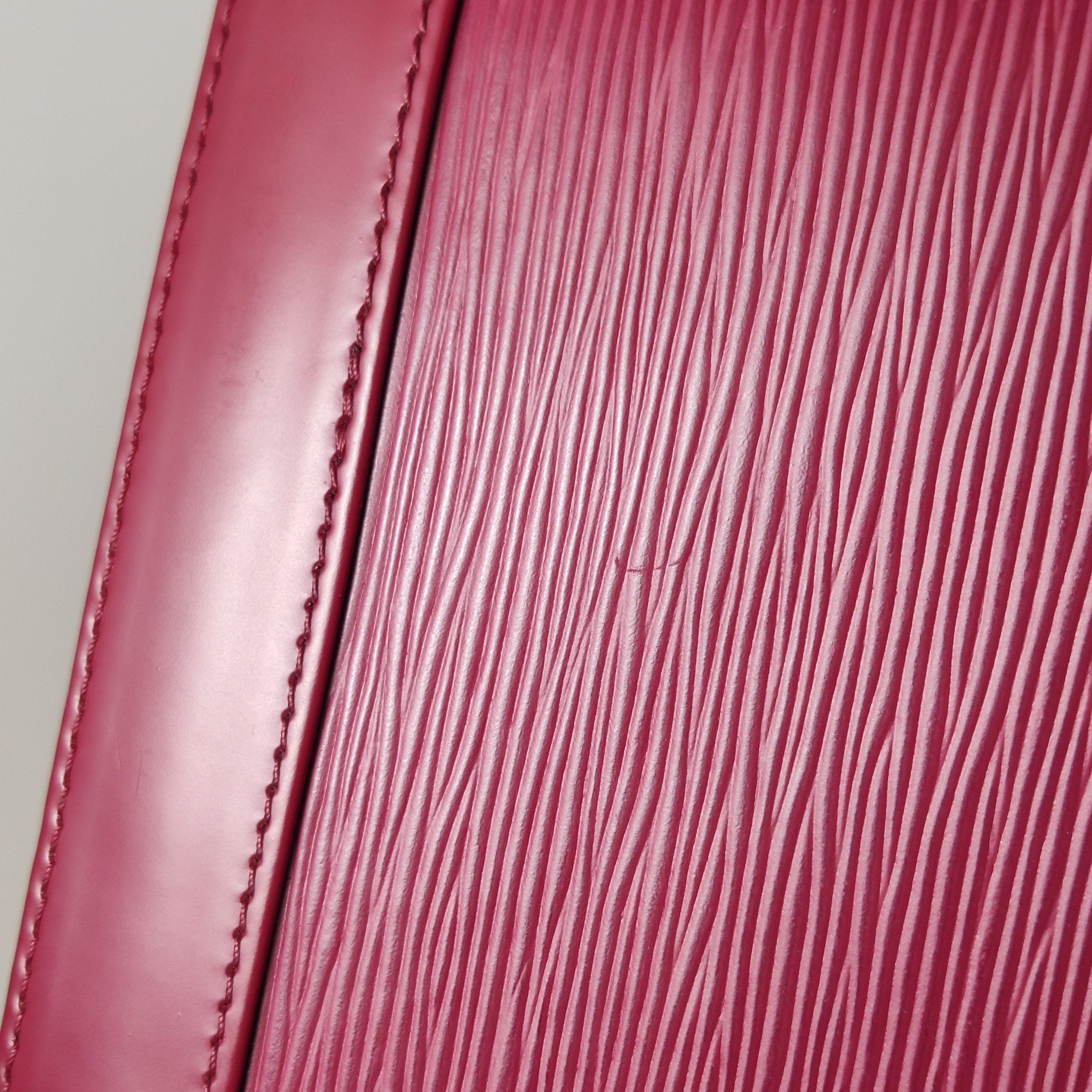Louis Vuitton(LV) Alma Handbag Epi Leather BB — photo 18 of 25