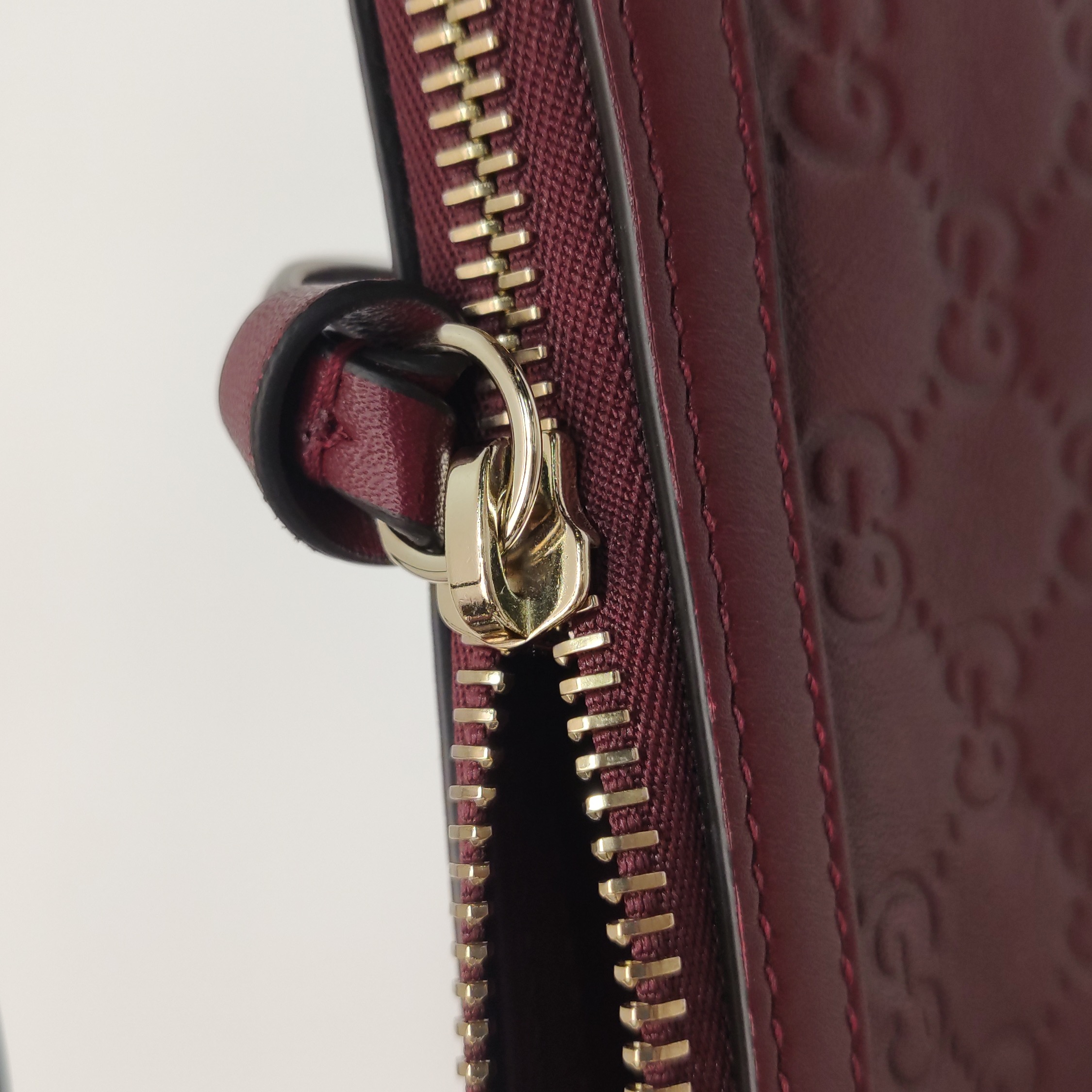 Gucci Emblem Chain Shoulder Bag Guccissima Leather Small — photo 9 of 13