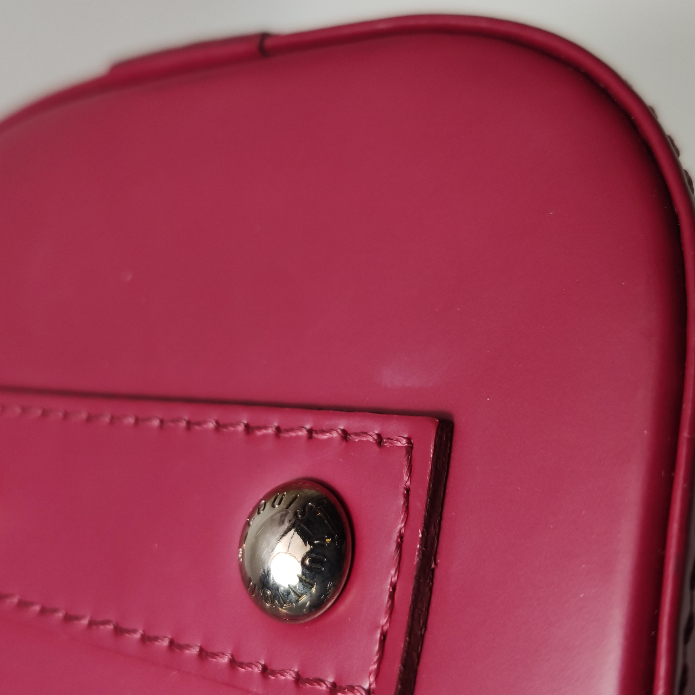 Louis Vuitton(LV) Alma Handbag Epi Leather BB — photo 19 of 25
