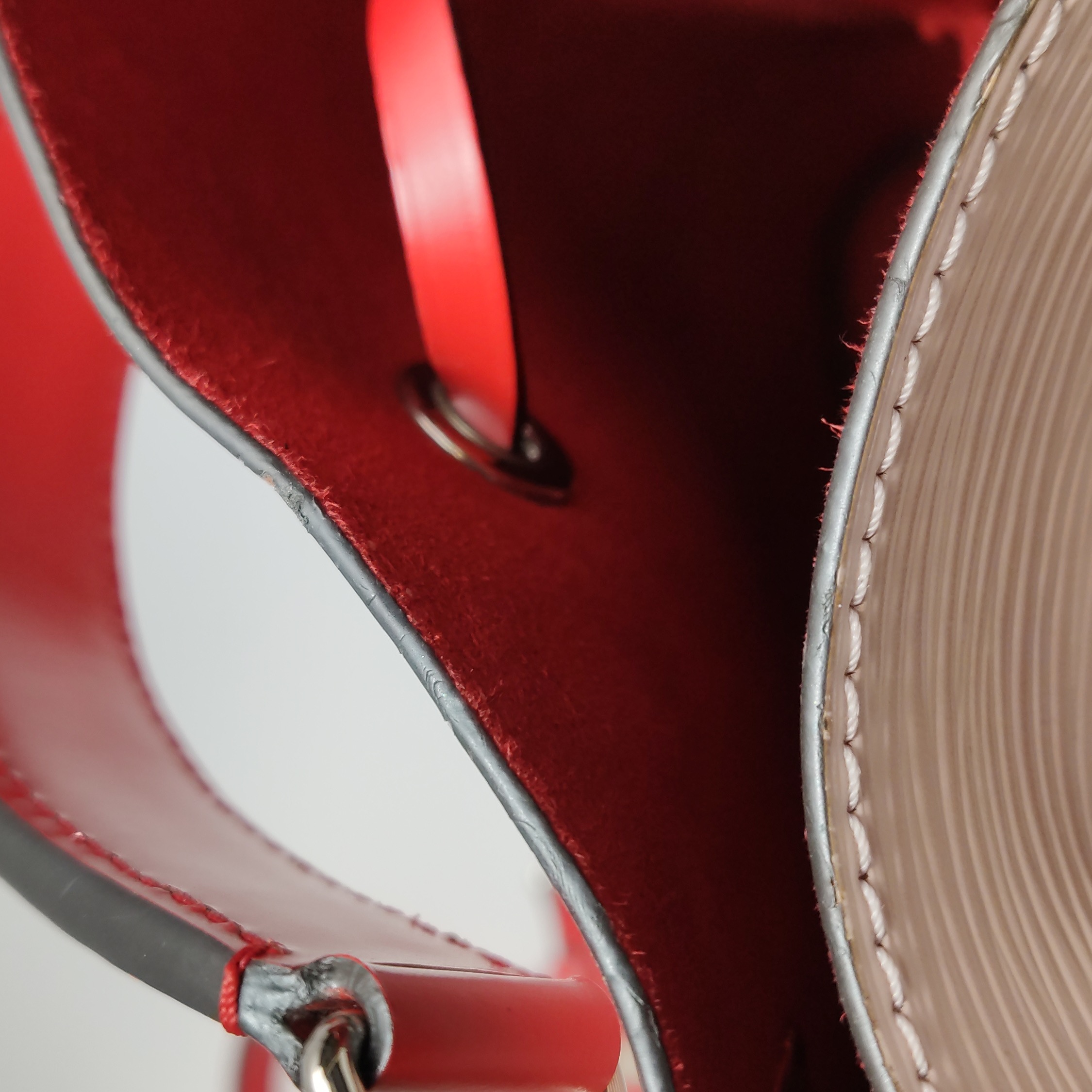 Louis Vuitton(LV) NeoNoe Handbag Epi Leather BB — photo 10 of 16