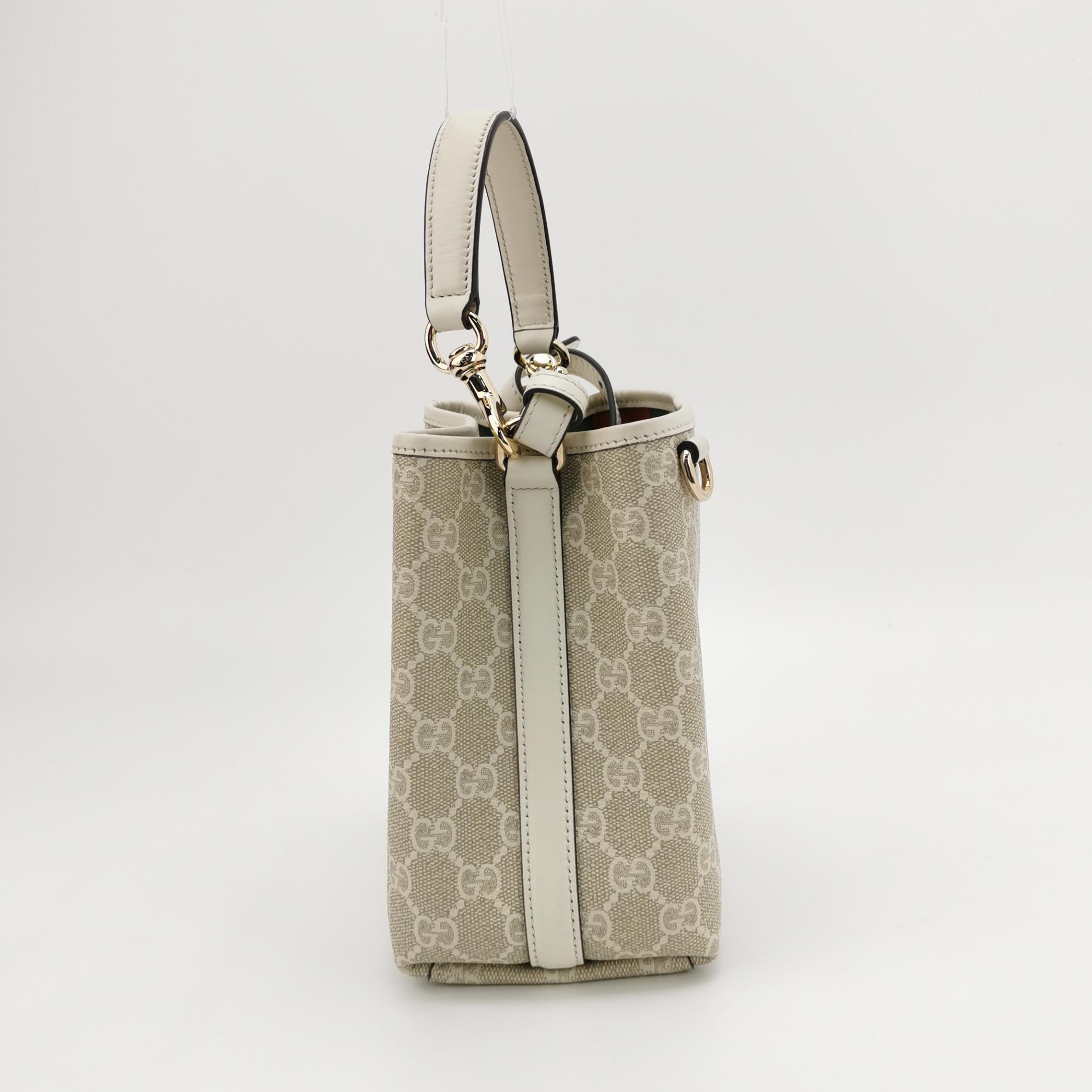 Gucci GG Emblem Bucket Bag GG Coated Canvas Small — photo 4 of 15