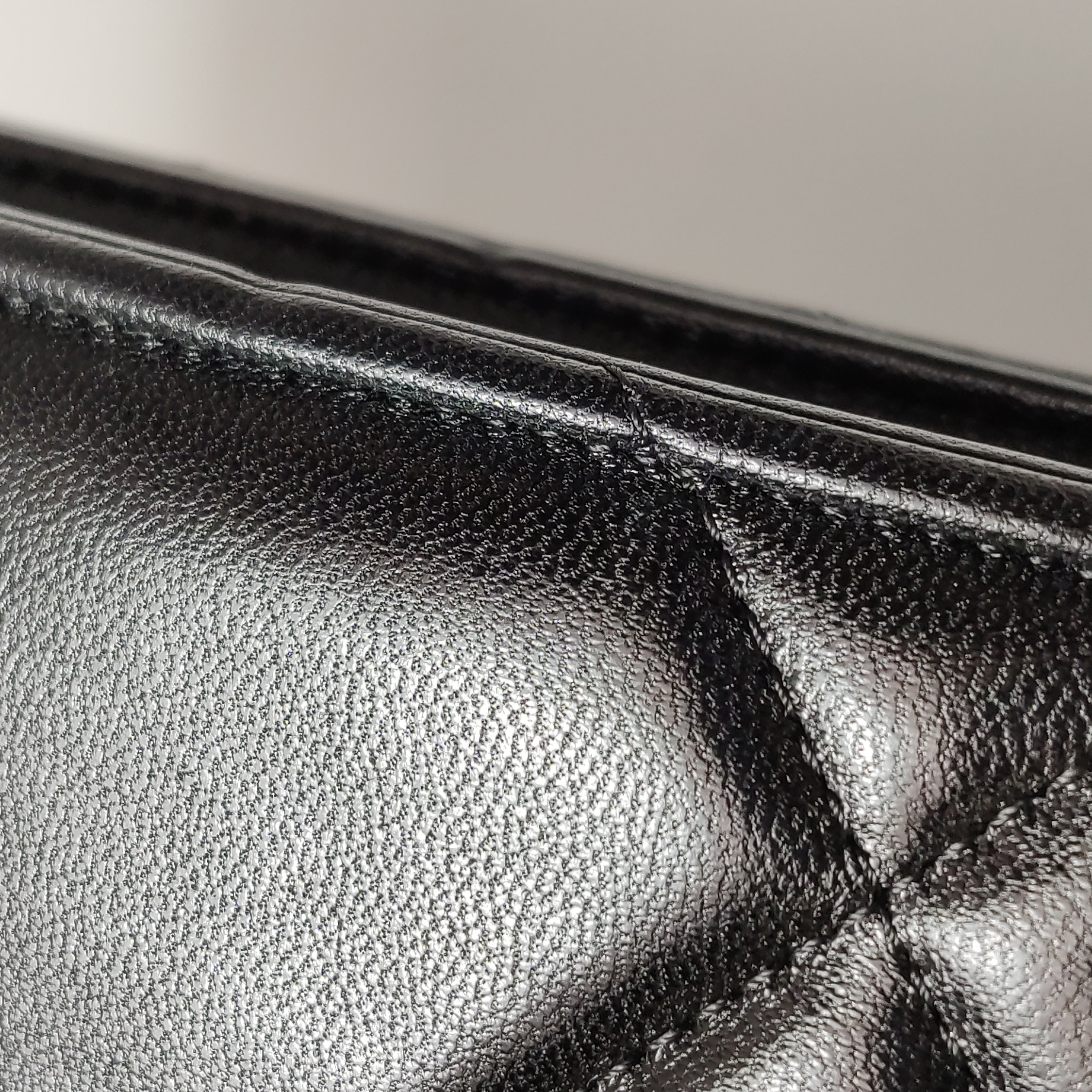 Chanel 19 Wallet on Chain Quilted Lambskin — photo 15 of 20