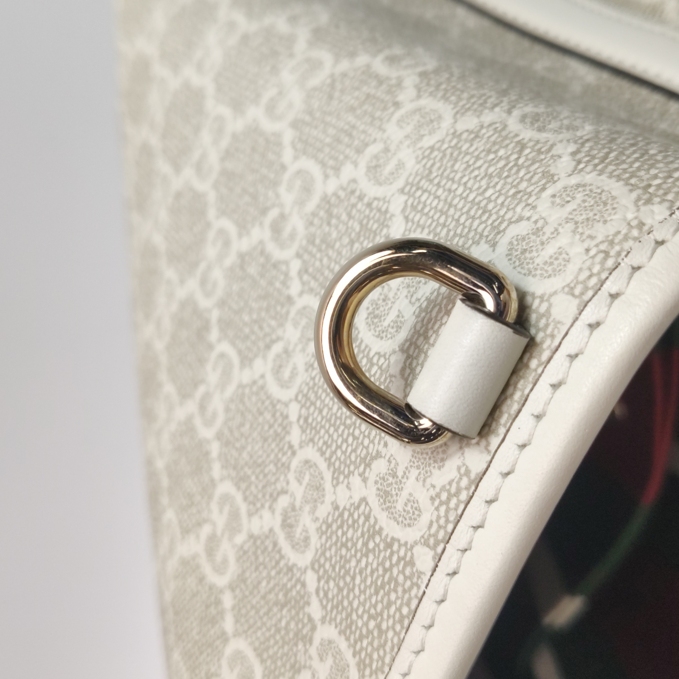 Gucci GG Emblem Bucket Bag GG Coated Canvas Small — photo 11 of 15