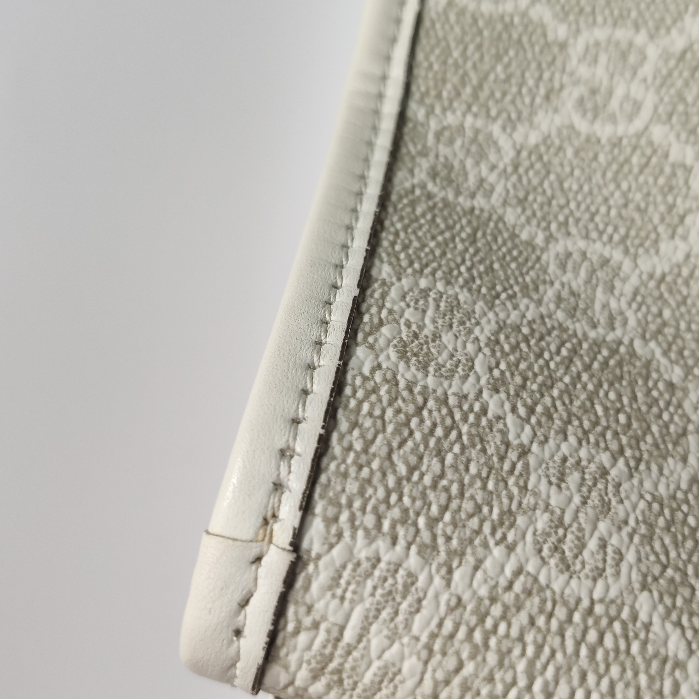 Gucci GG Emblem Bucket Bag GG Coated Canvas Small — photo 12 of 15