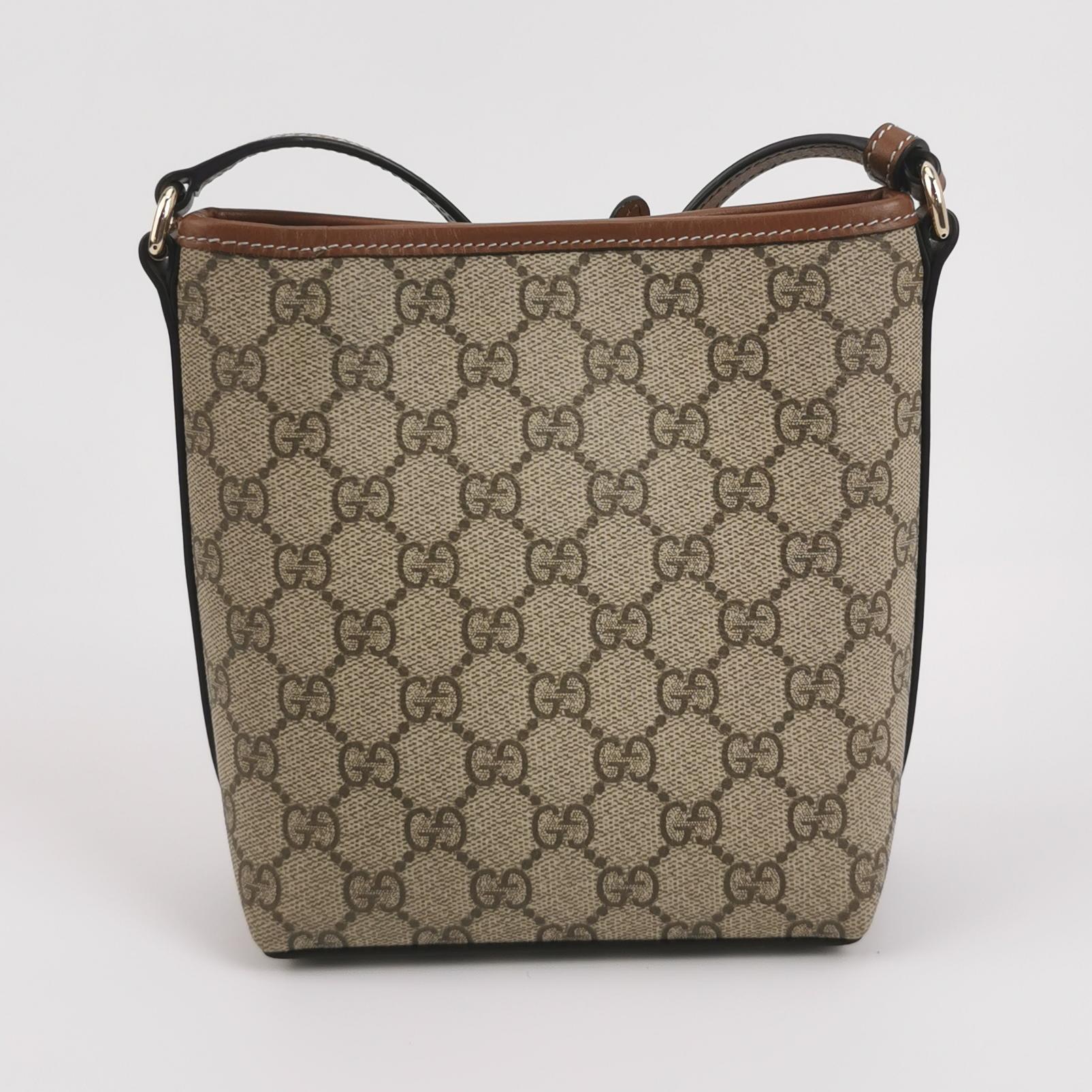 Gucci GG Emblem Bucket Bag GG Coated Canvas Nano — photo 3 of 13