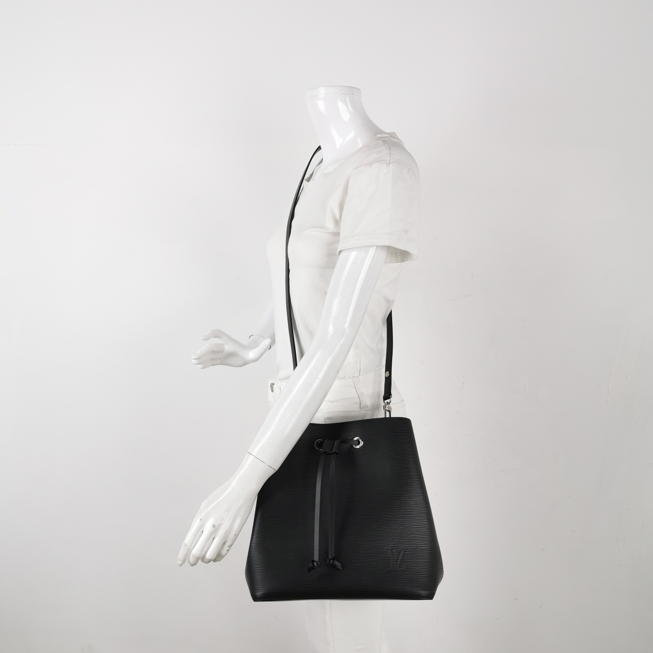 Louis Vuitton(LV) NeoNoe Handbag Epi Leather MM — alternate view
