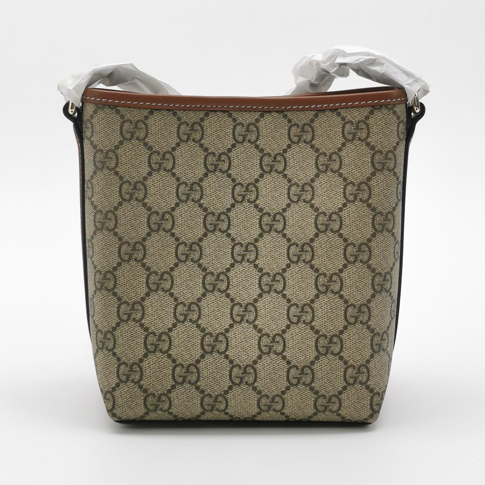 Gucci GG Emblem Bucket Bag GG Coated Canvas Nano — photo 3 of 12
