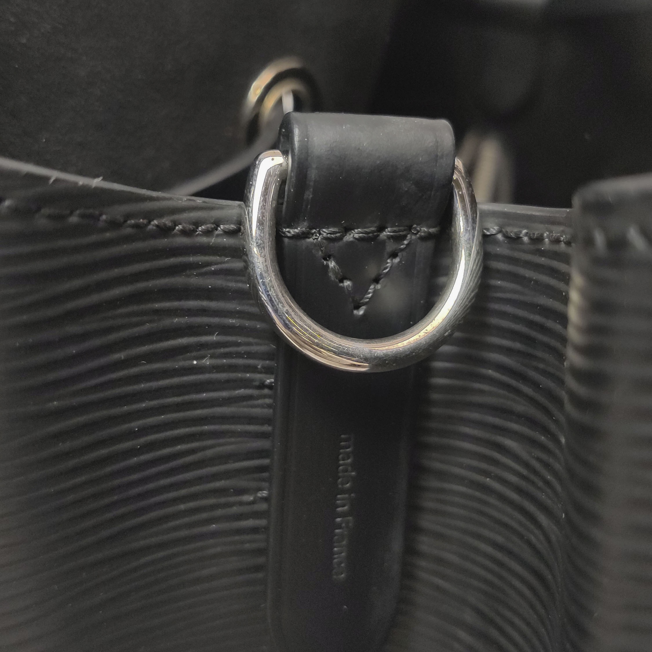Louis Vuitton(LV) NeoNoe Handbag Epi Leather MM — photo 11 of 15