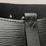 Louis Vuitton(LV) NeoNoe Handbag Epi Leather MM — thumbnail 12