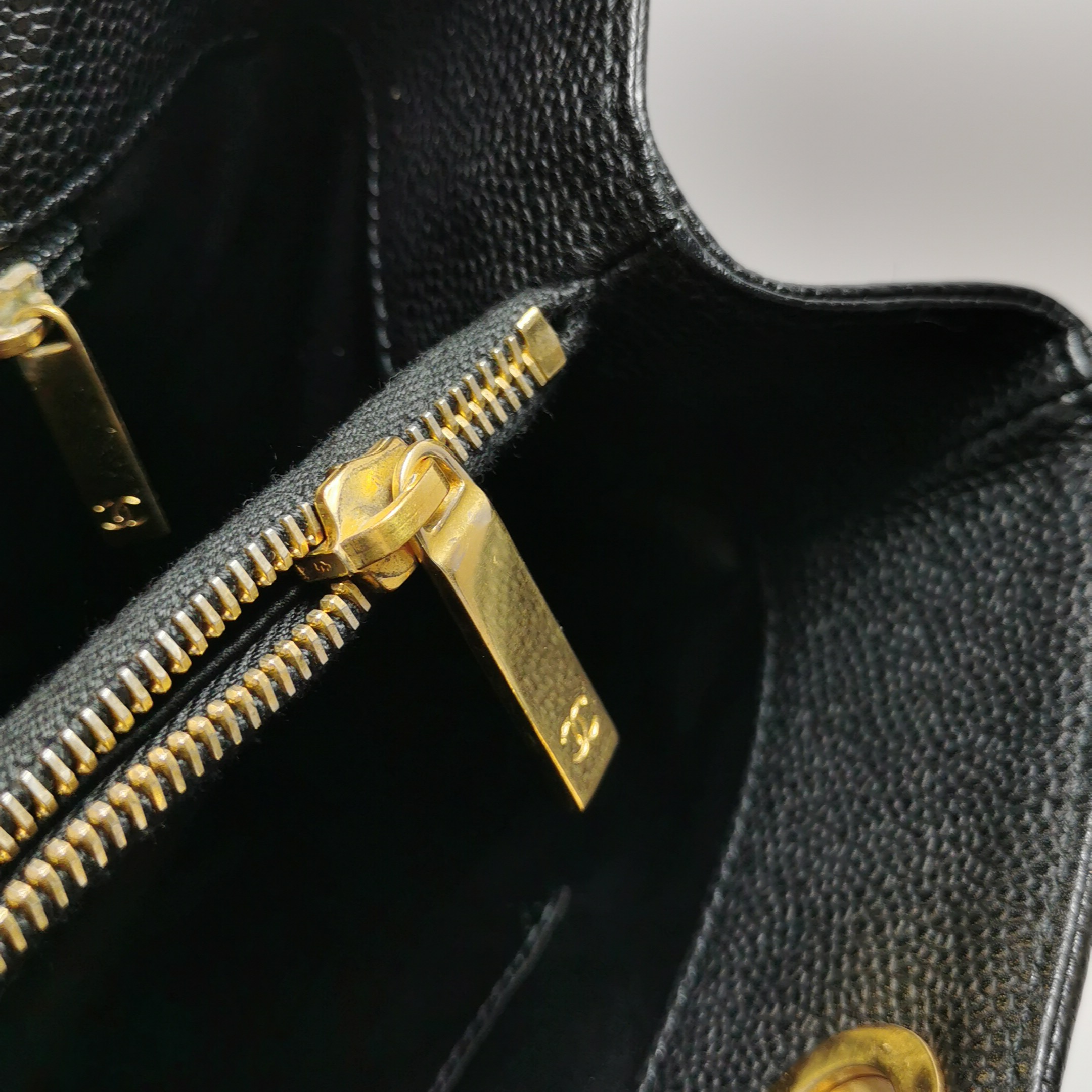 Chanel Grand Shopping Tote Quilted Caviar — photo 9 of 19