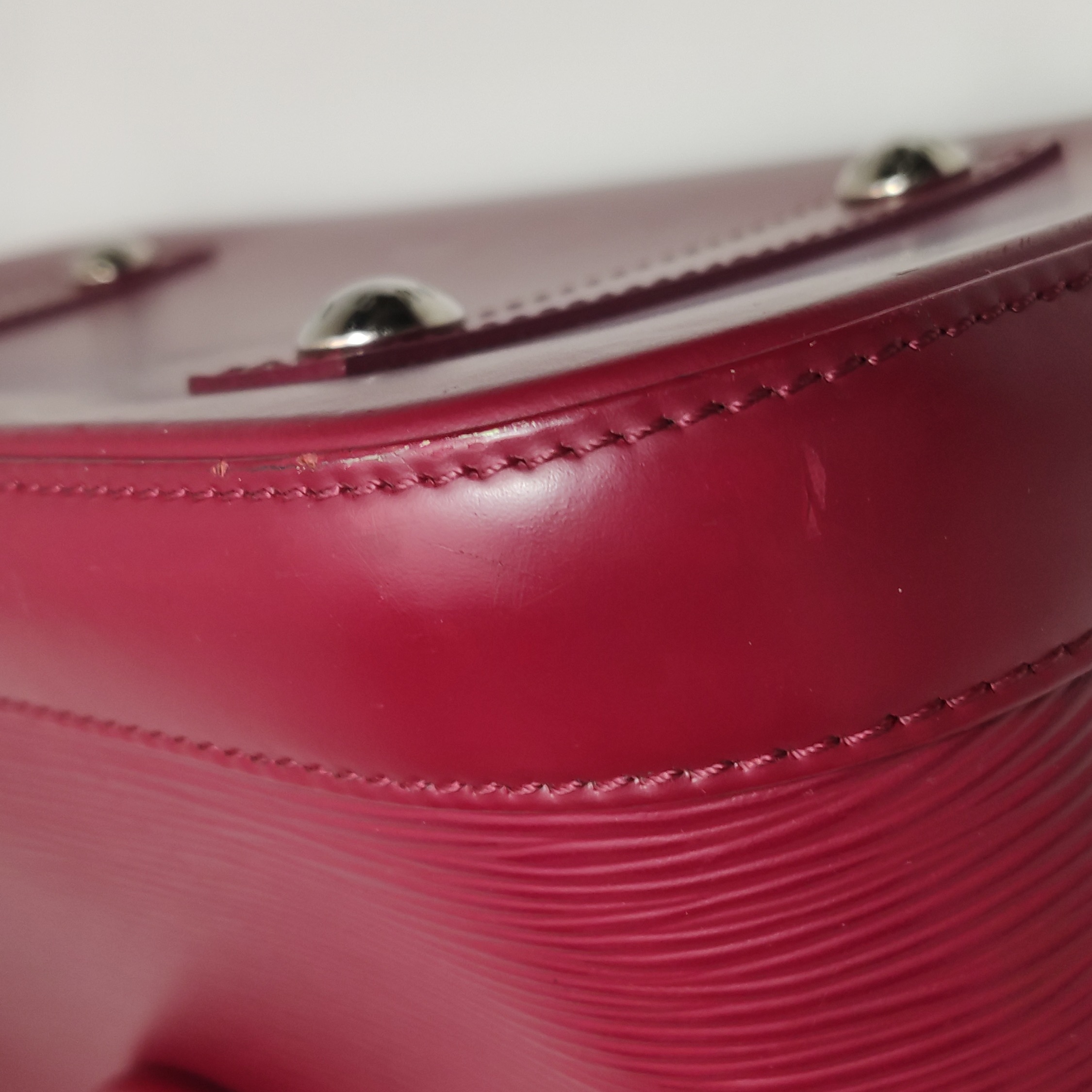 Louis Vuitton(LV) Alma Handbag Epi Leather PM — photo 12 of 21