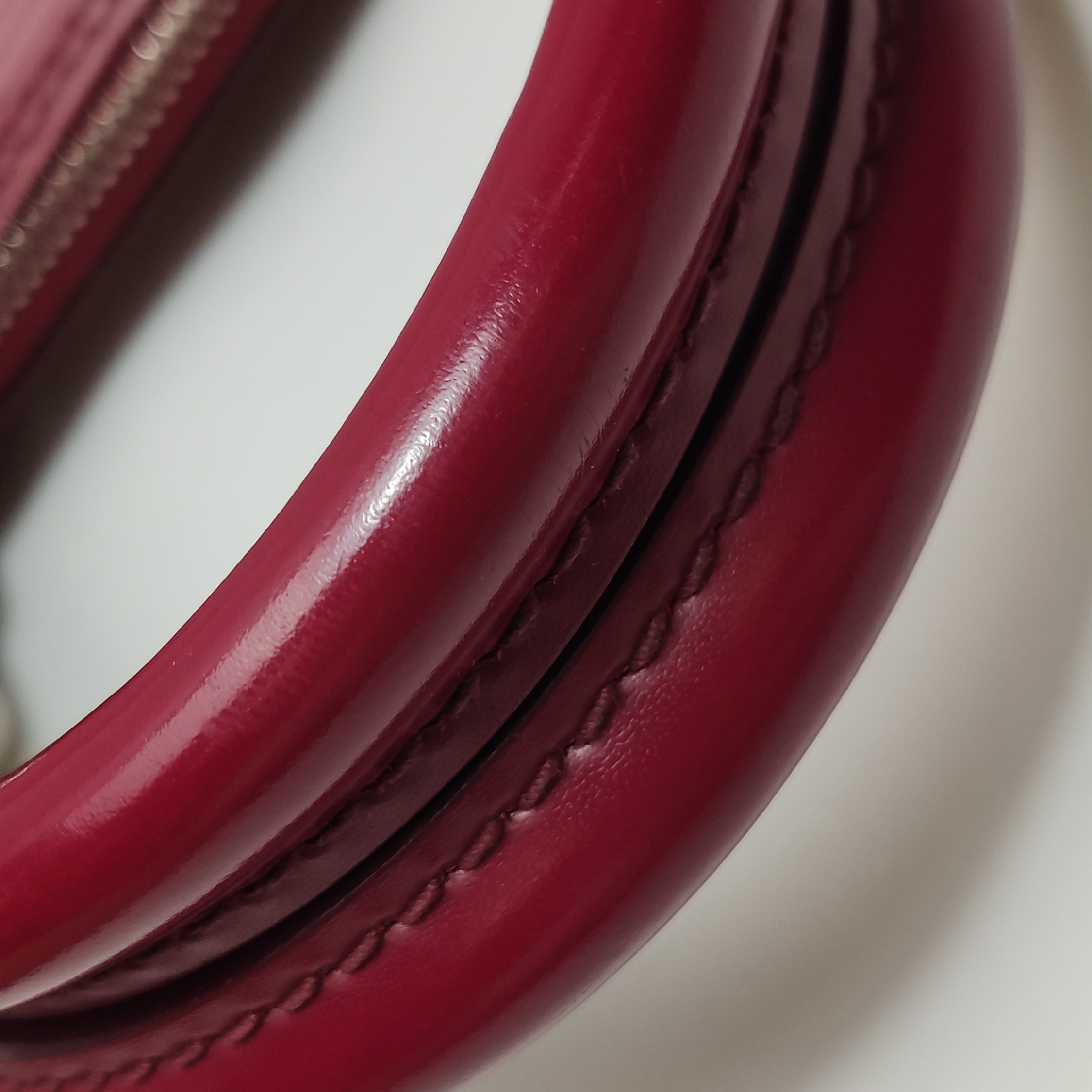 Louis Vuitton(LV) Alma Handbag Epi Leather PM — photo 20 of 21