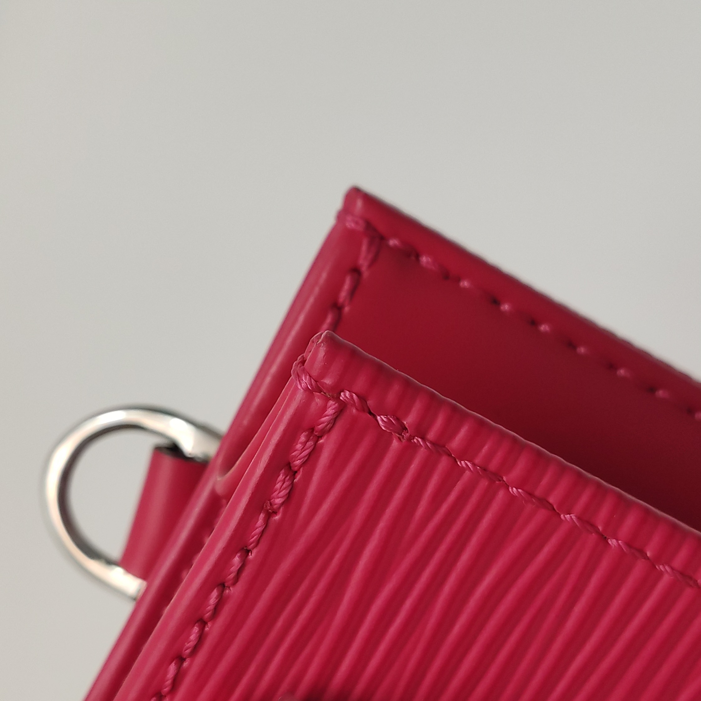 Louis Vuitton(LV) Petit Sac Plat Bag Epi Leather — photo 9 of 13