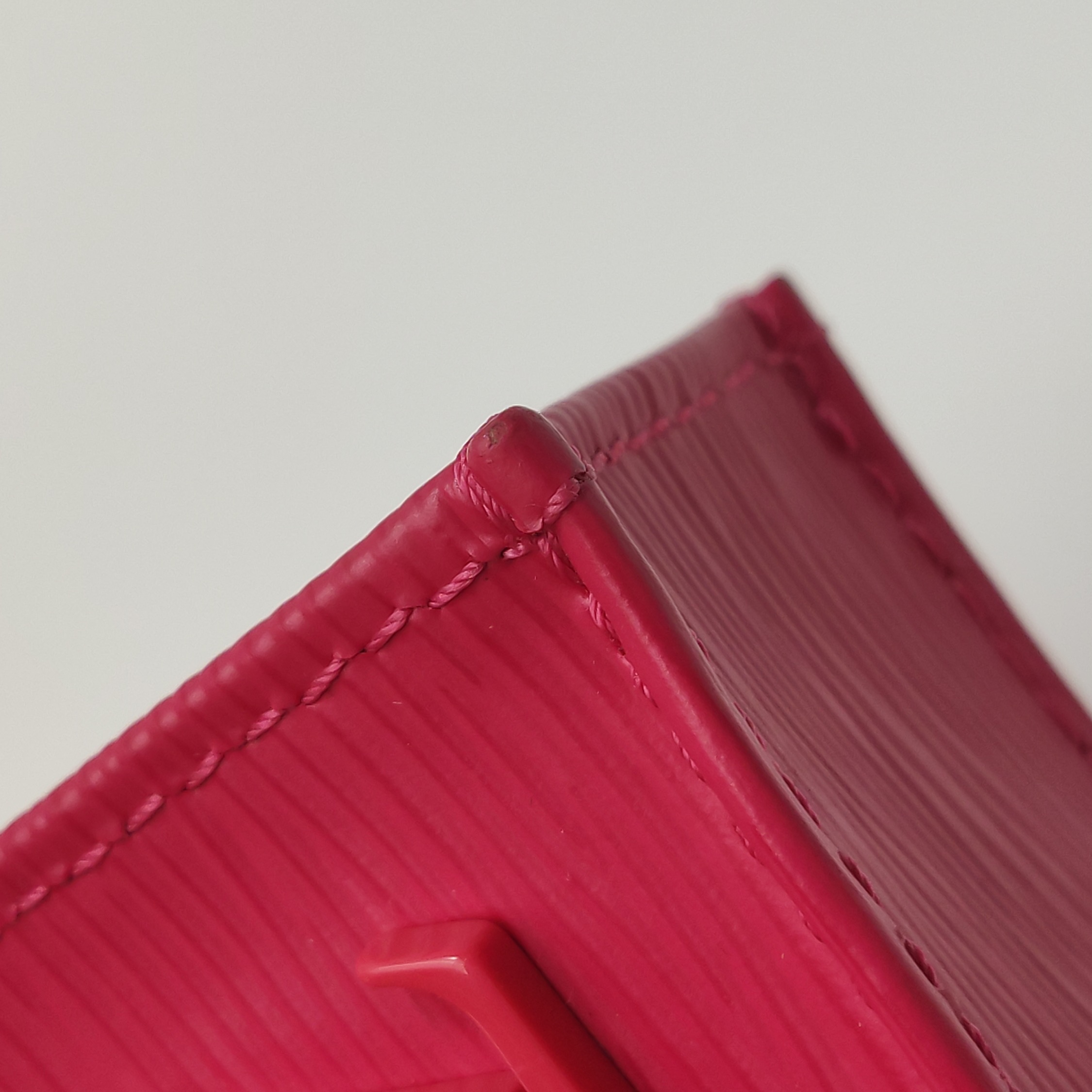 Louis Vuitton(LV) Petit Sac Plat Bag Epi Leather — photo 10 of 13