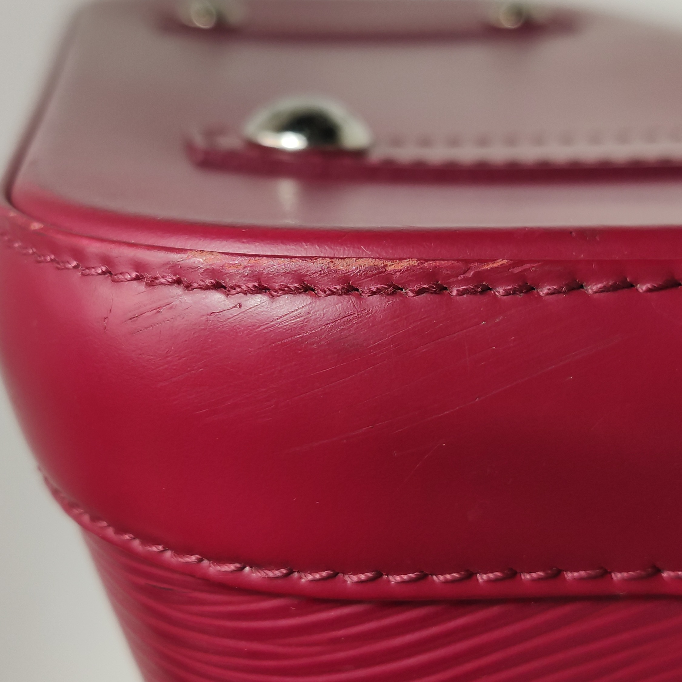 Louis Vuitton(LV) Alma Handbag Epi Leather PM — photo 18 of 21