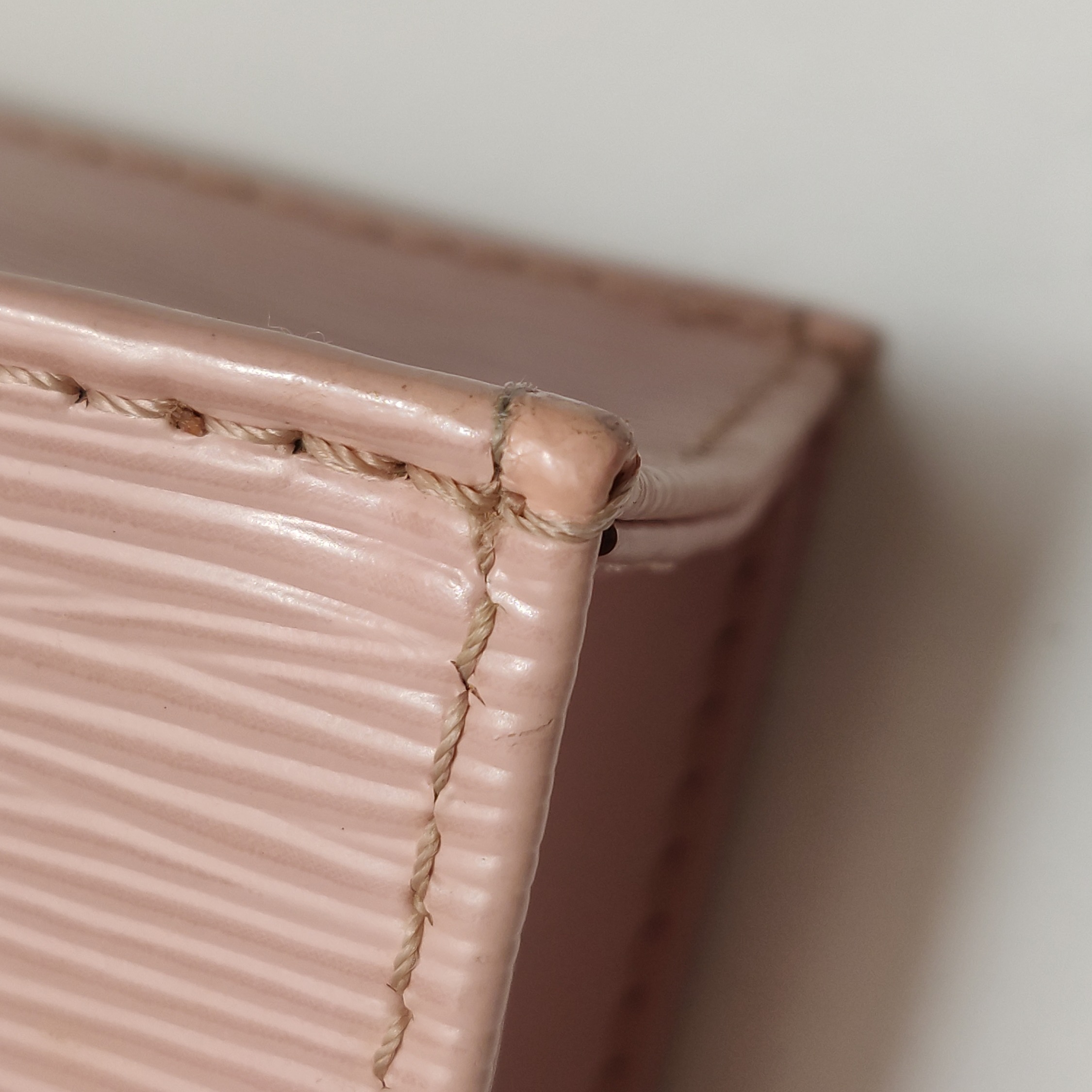Louis Vuitton(LV) Petit Sac Plat Bag Epi Leather — photo 7 of 12