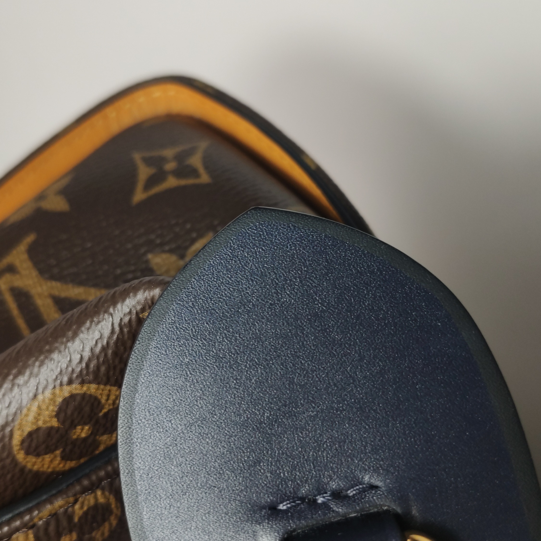Louis Vuitton(LV) Tuileries Handbag Monogram Canvas with Leather — photo 14 of 25