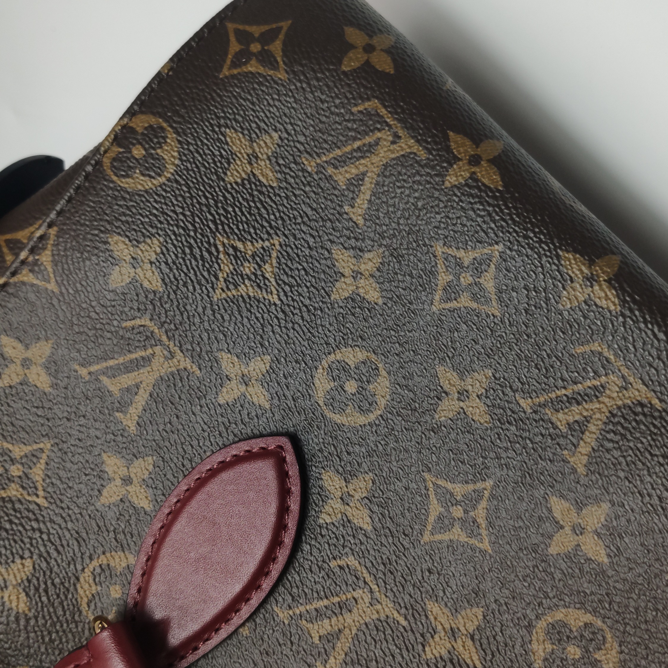 Louis Vuitton(LV) Tuileries Handbag Monogram Canvas with Leather — photo 23 of 25