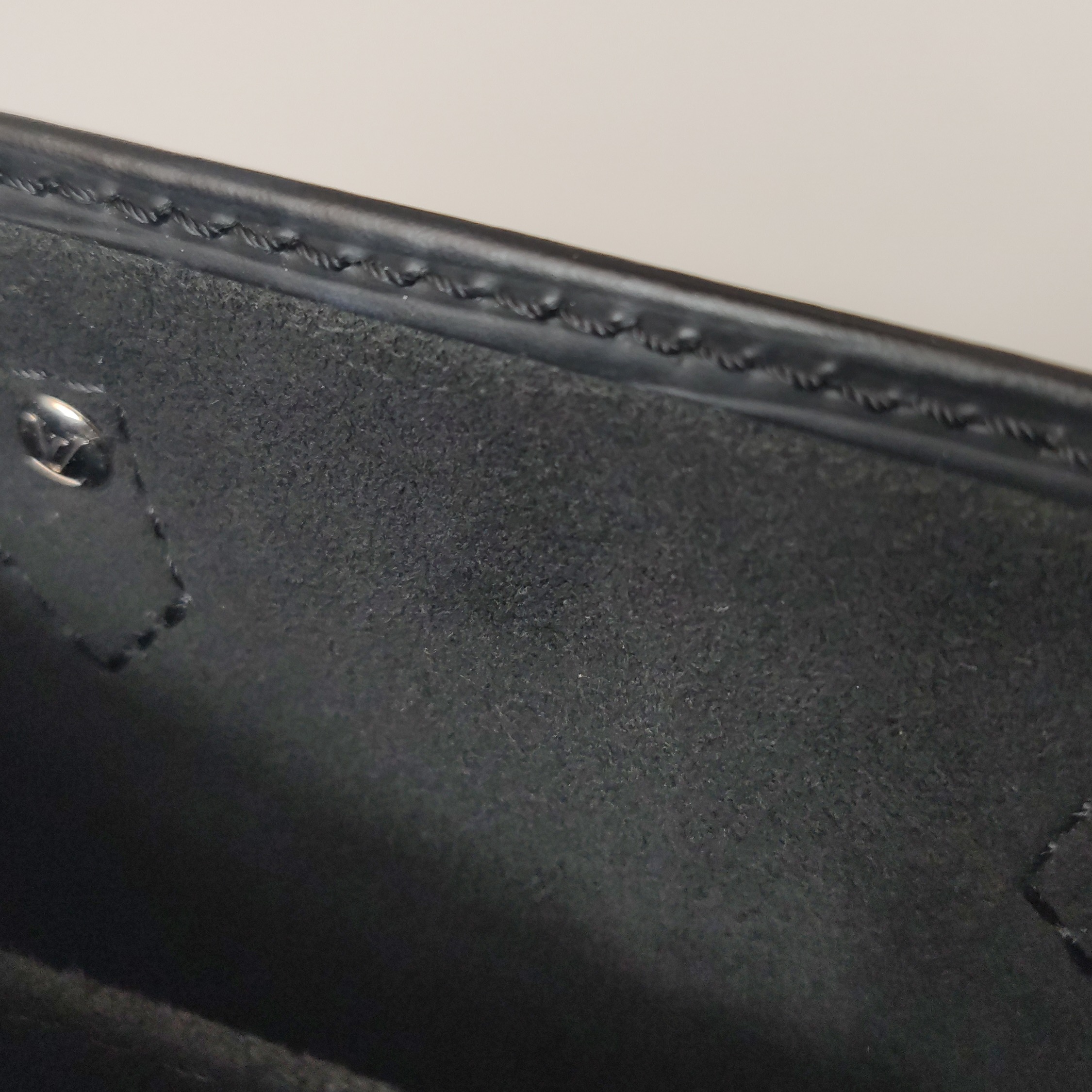 Louis Vuitton(LV) Petit Sac Plat Bag Epi Leather — photo 10 of 15