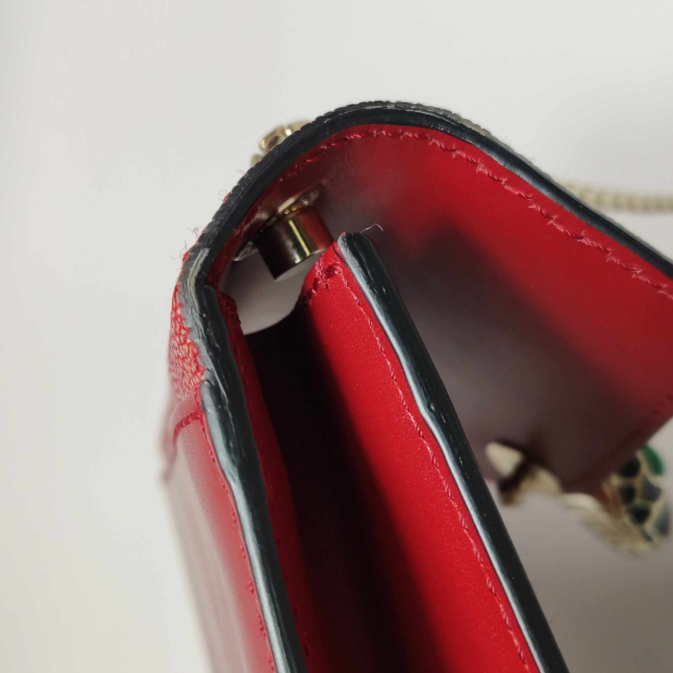 Bvlgari Serpenti Forever Square Shoulder Bag Leather and Stingray Small — photo 24 of 25