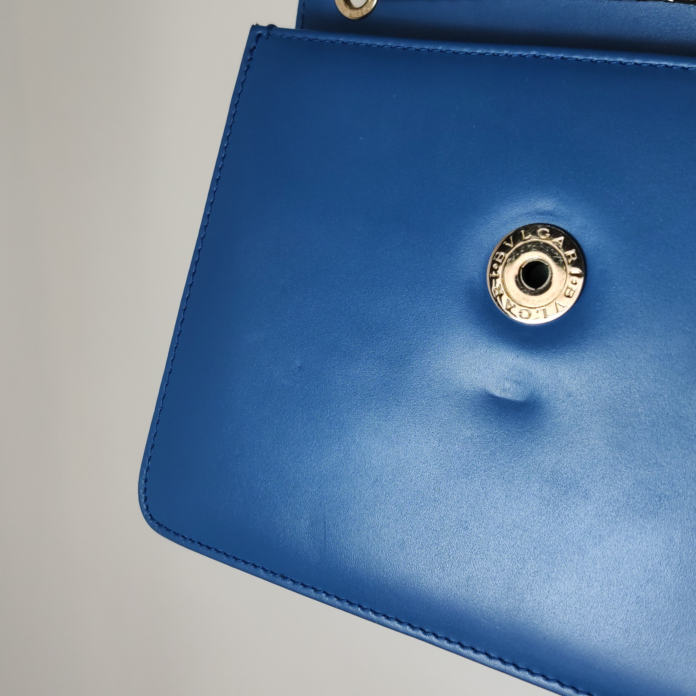 Bvlgari Serpenti Forever Square Shoulder Bag Leather and Stingray Small — photo 17 of 18