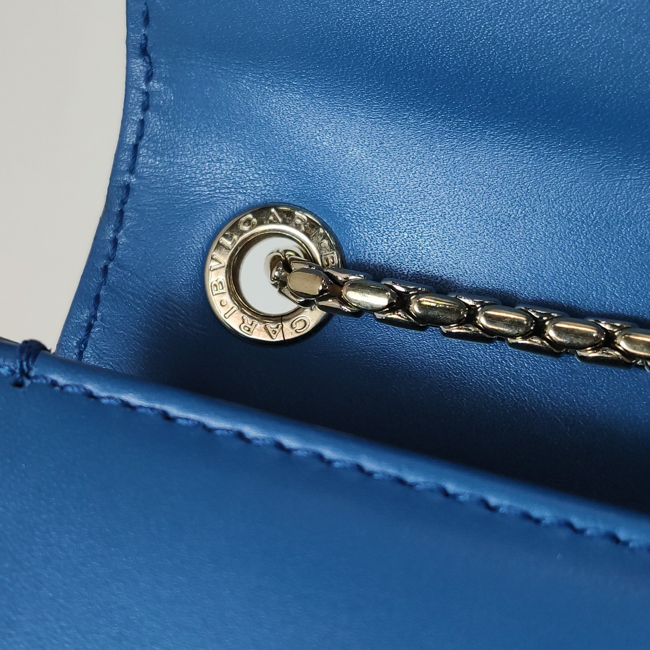 Bvlgari Serpenti Forever Square Shoulder Bag Leather and Stingray Small — photo 15 of 18