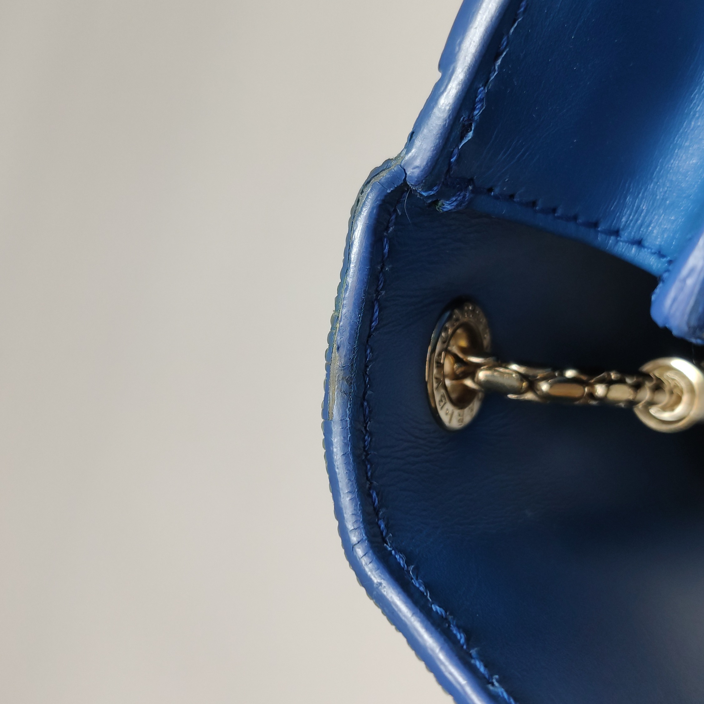 Bvlgari Serpenti Forever Square Shoulder Bag Leather and Stingray Small — photo 11 of 18