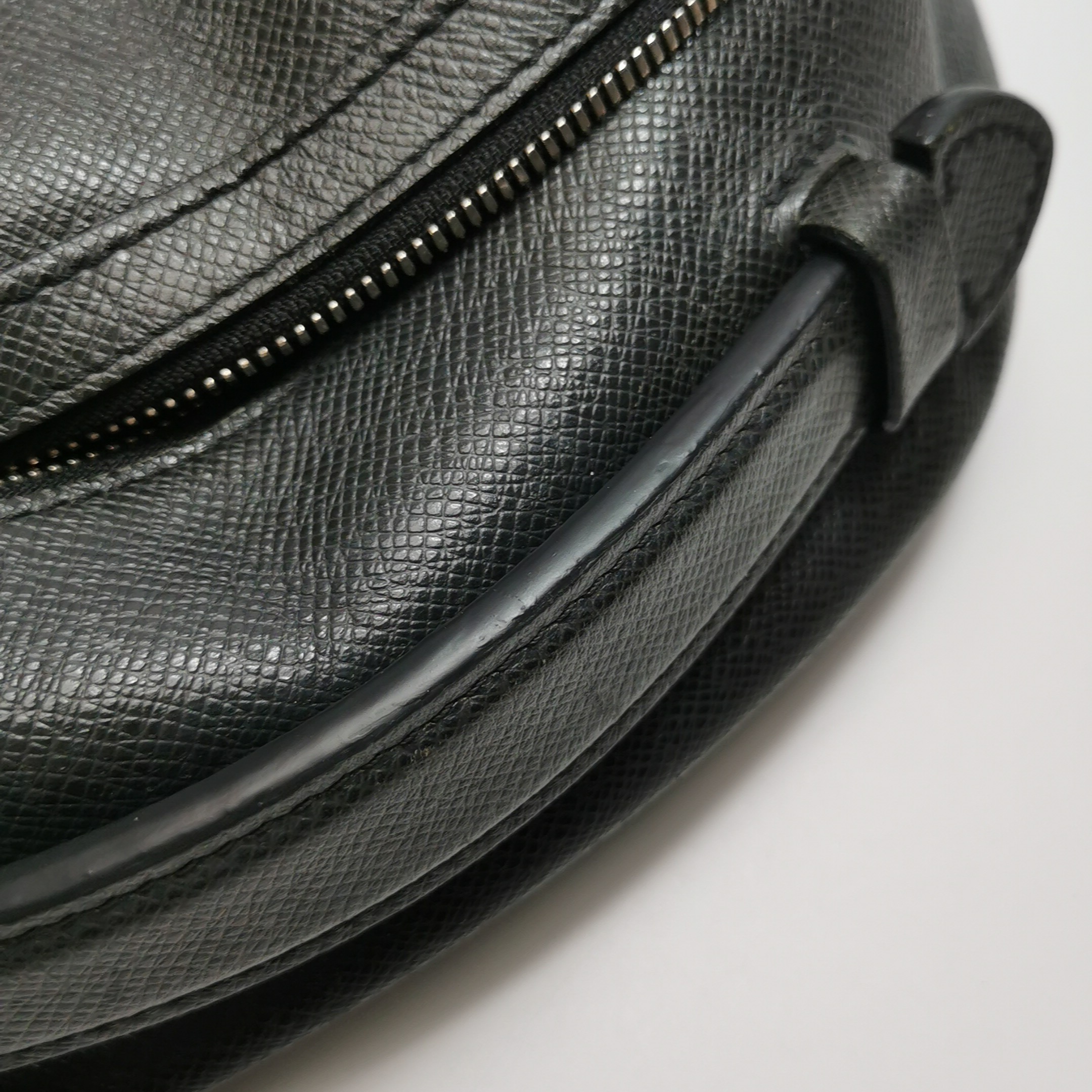 Louis Vuitton(LV) Anton Backpack Taiga Leather — photo 21 of 24