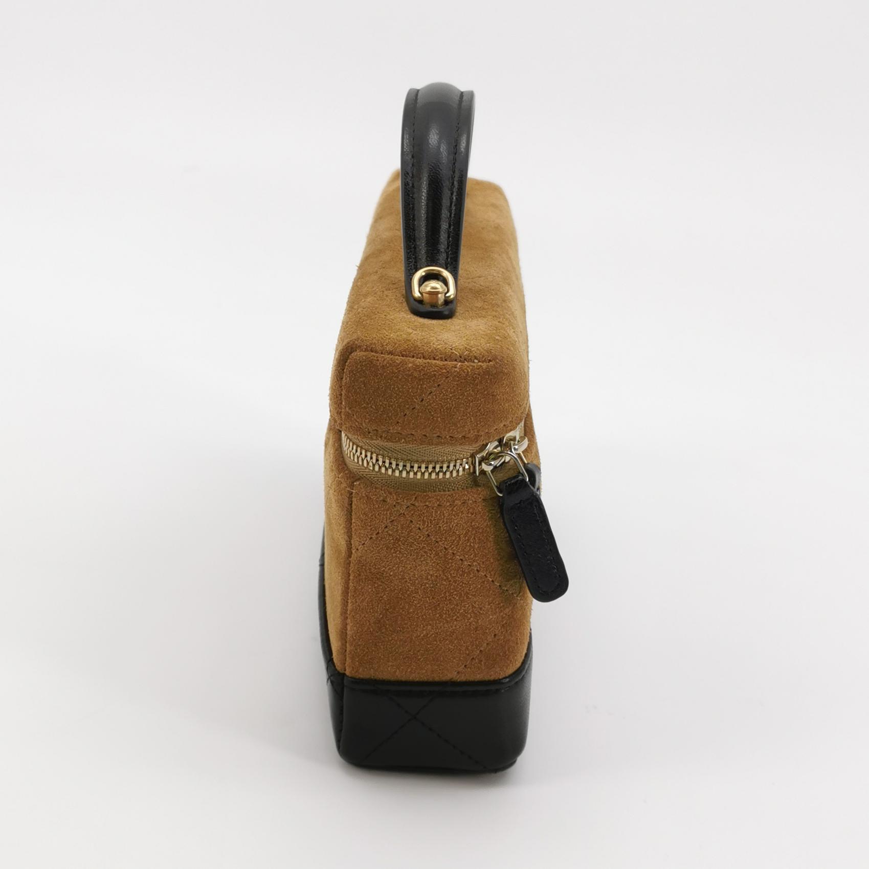 Chanel Zip Around Top Handle Jewelry Case Quilted Lambskin — photo 3 of 20