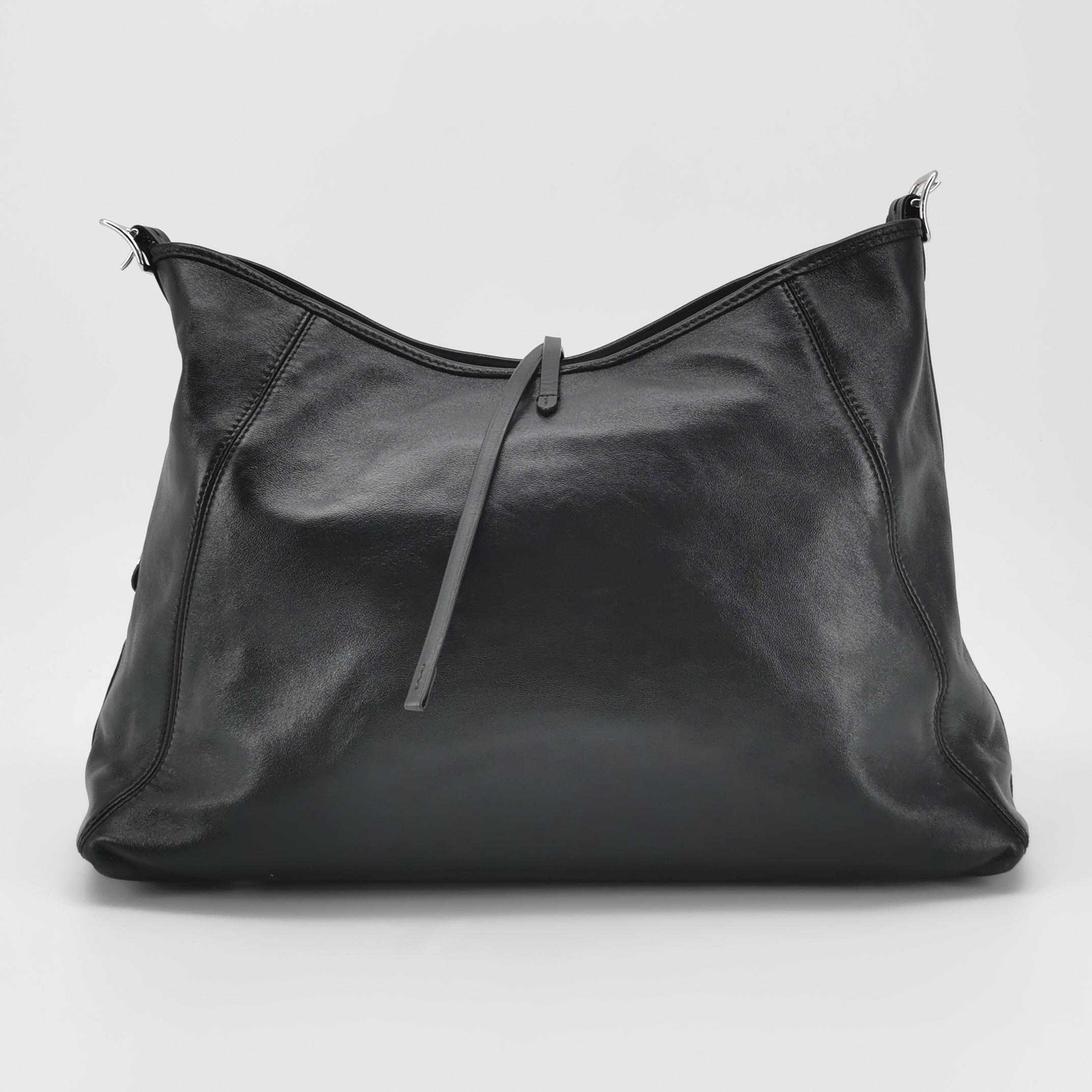 Louis Vuitton(LV) CarryAll Hobo Monogram Canvas MM — photo 5 of 10
