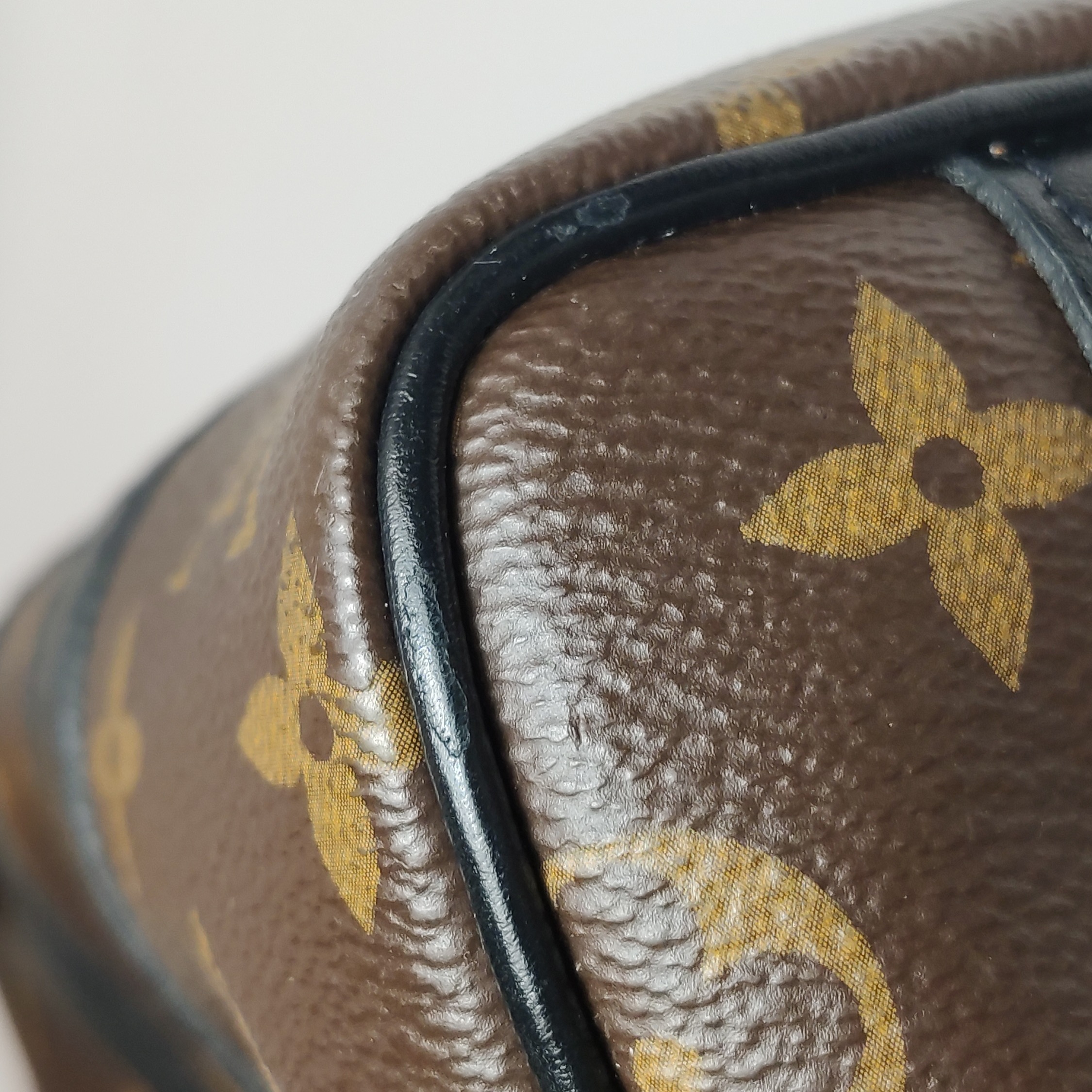 Louis Vuitton(LV) Keepall Bandouliere Bag Monogram Canvas with LV Friends Plush Monkey XS — photo 18 of 22