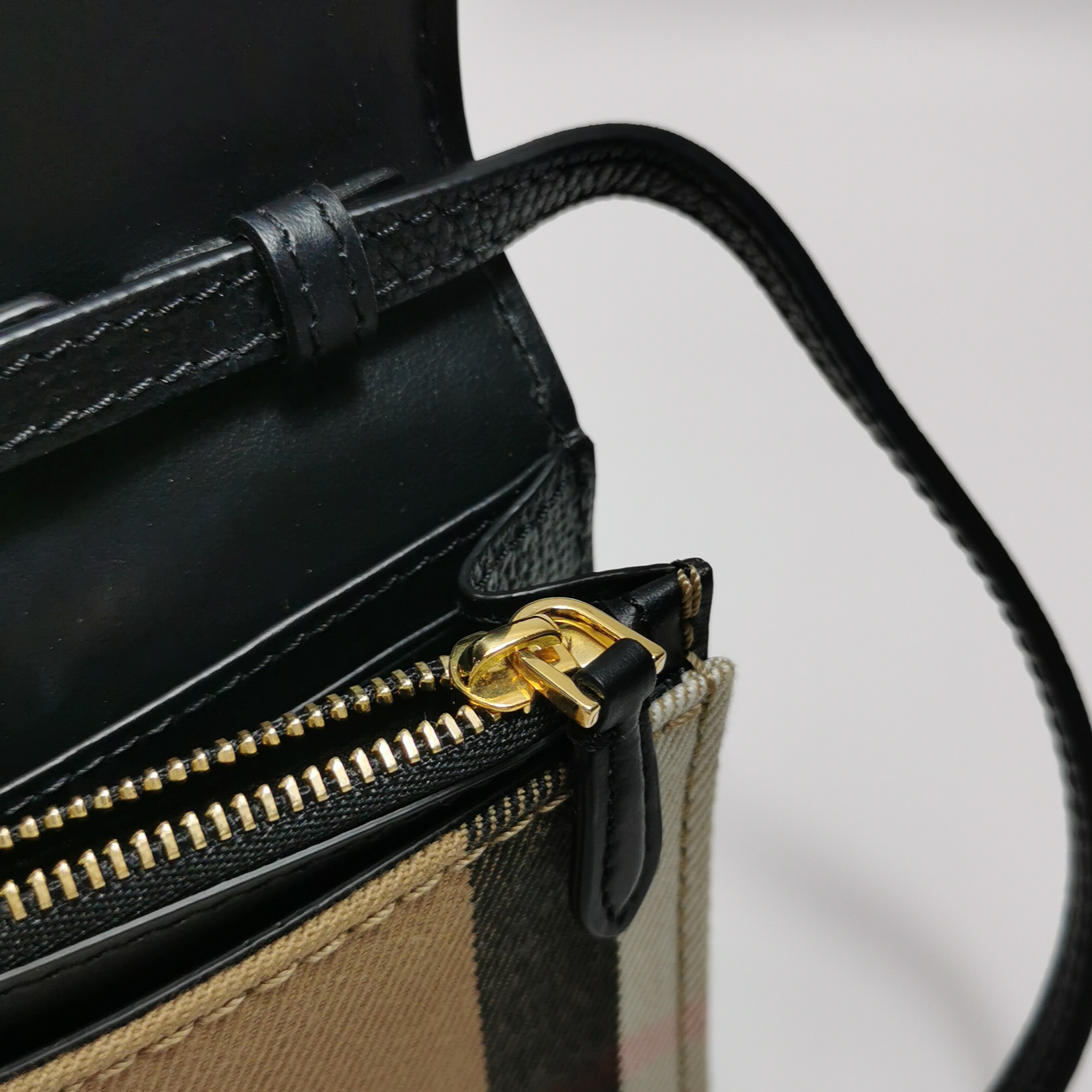 Burberry Hampshire Wallet on Chain Leather and House Check Canvas — photo 8 of 15