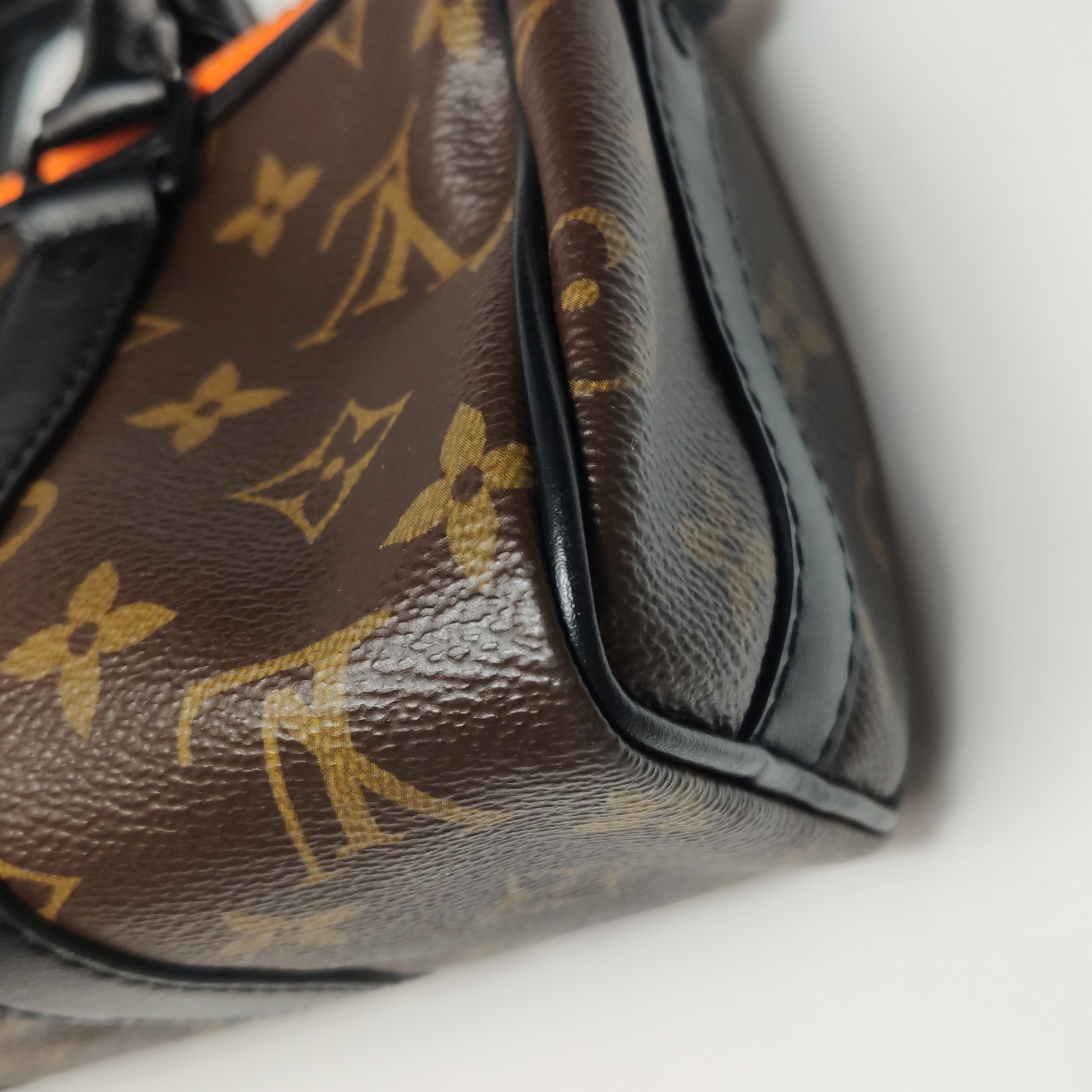 Louis Vuitton(LV) Keepall Bandouliere Bag Monogram Canvas with LV Friends Plush Monkey XS — photo 15 of 18
